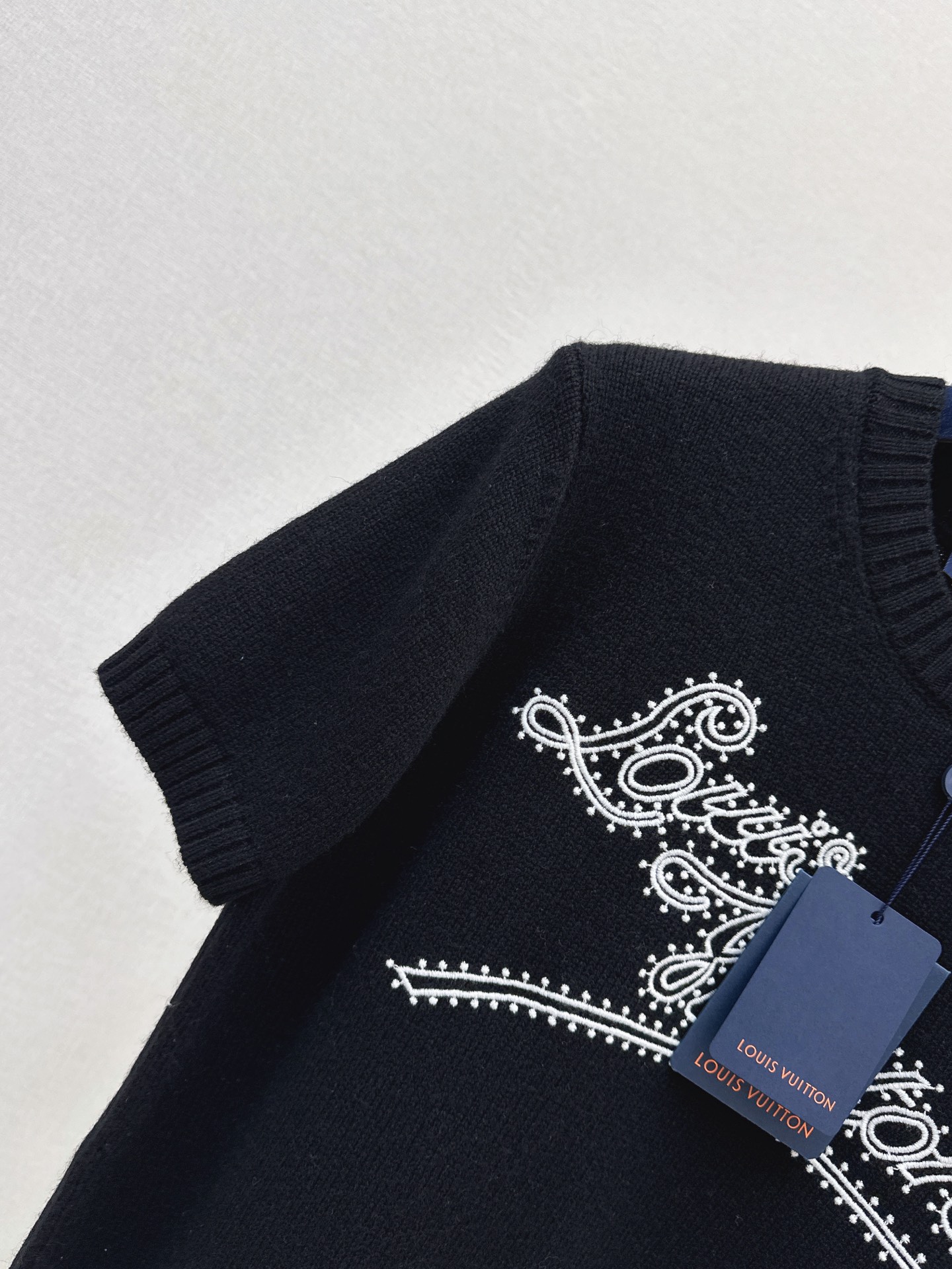Loui 26ss embroidery knit sweater