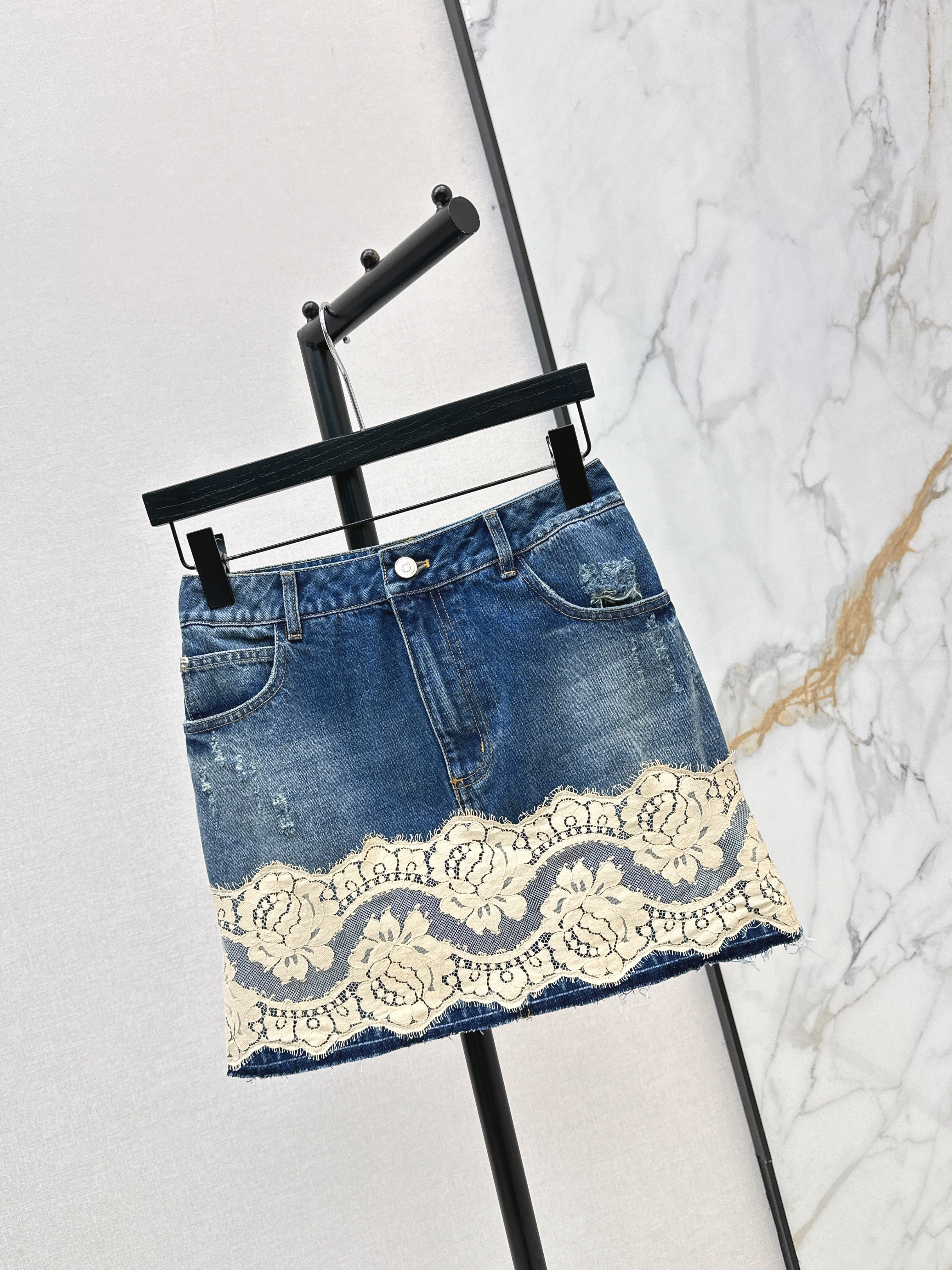 Dolc 26ss lace contract denim skirt