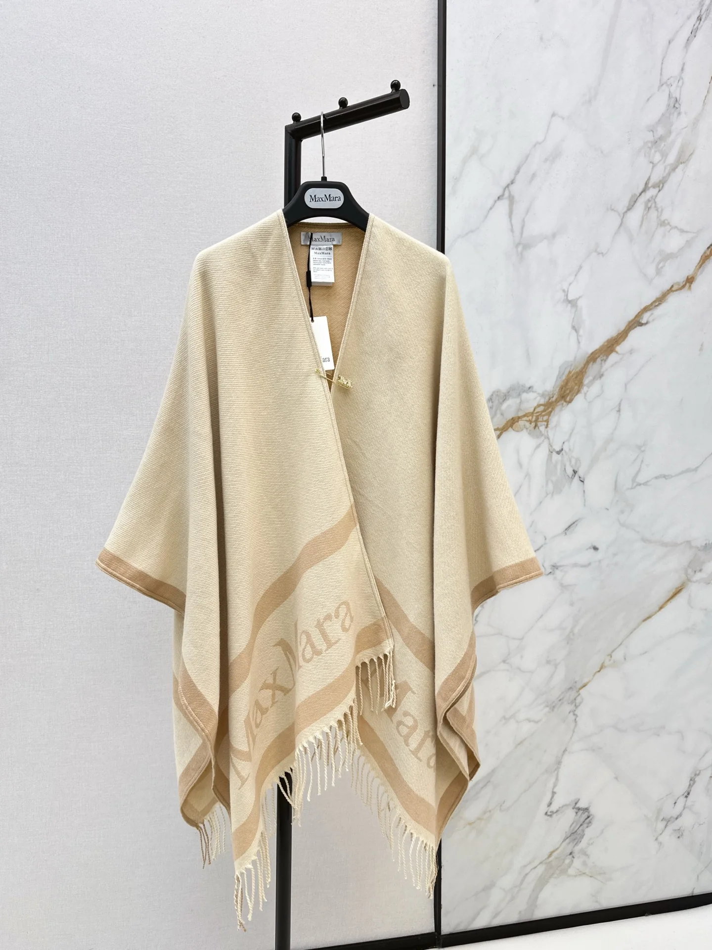 Max 25fw wool shawl