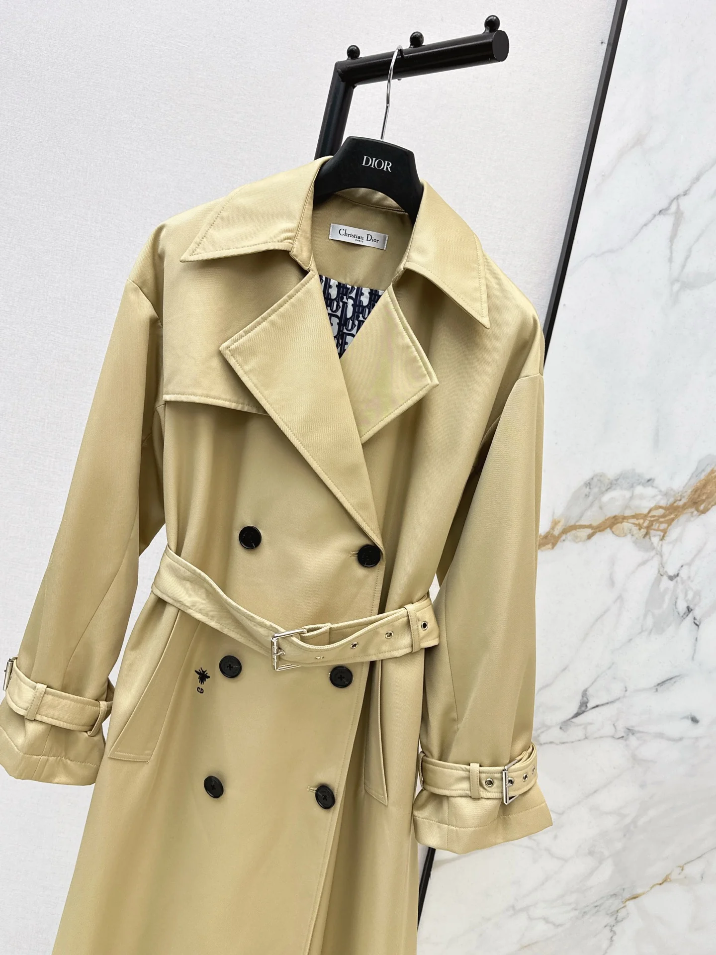 CD 25fw trench coats