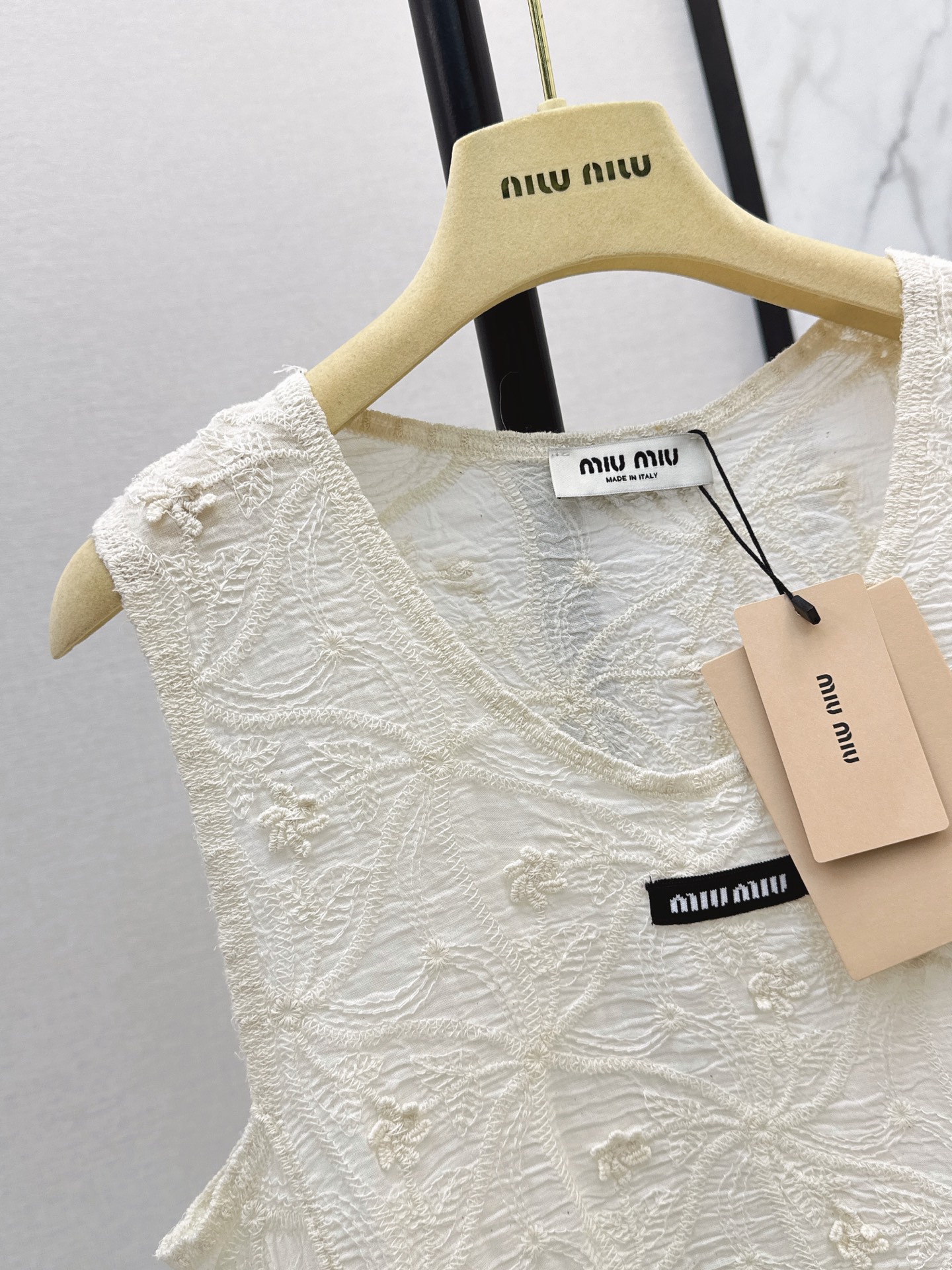 Miu 26ss embroidert vest