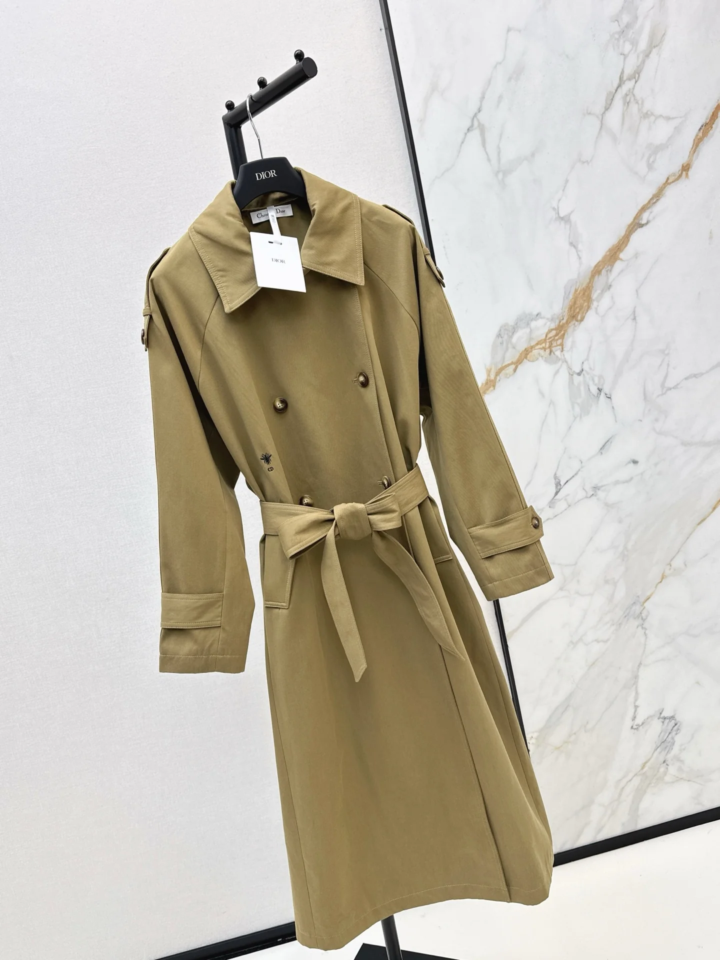 CD 25fw trench coats