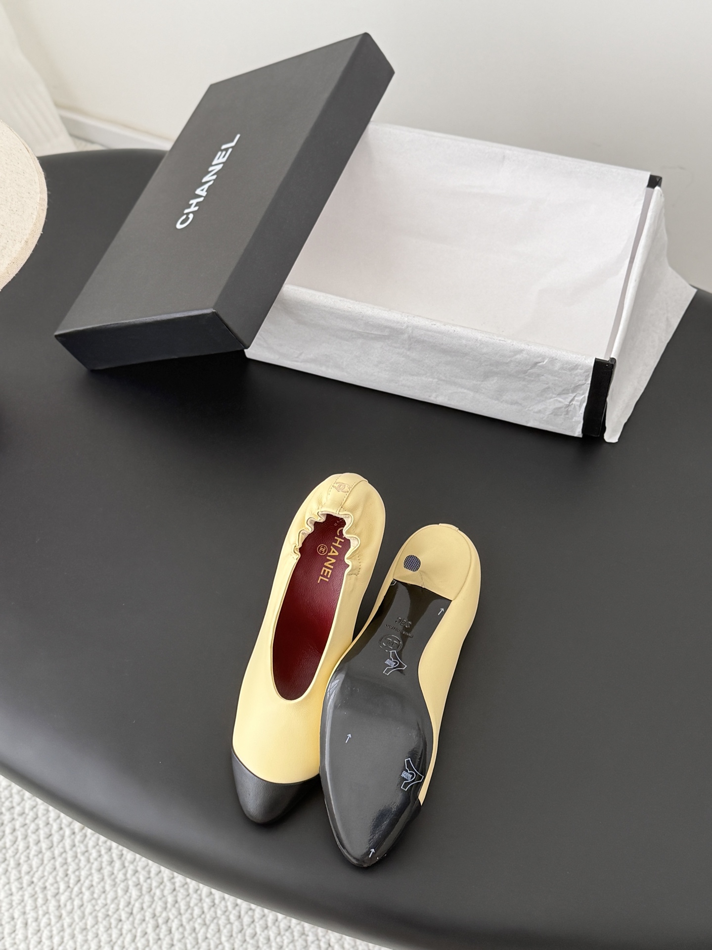 Chan 26ss cap-toe pump