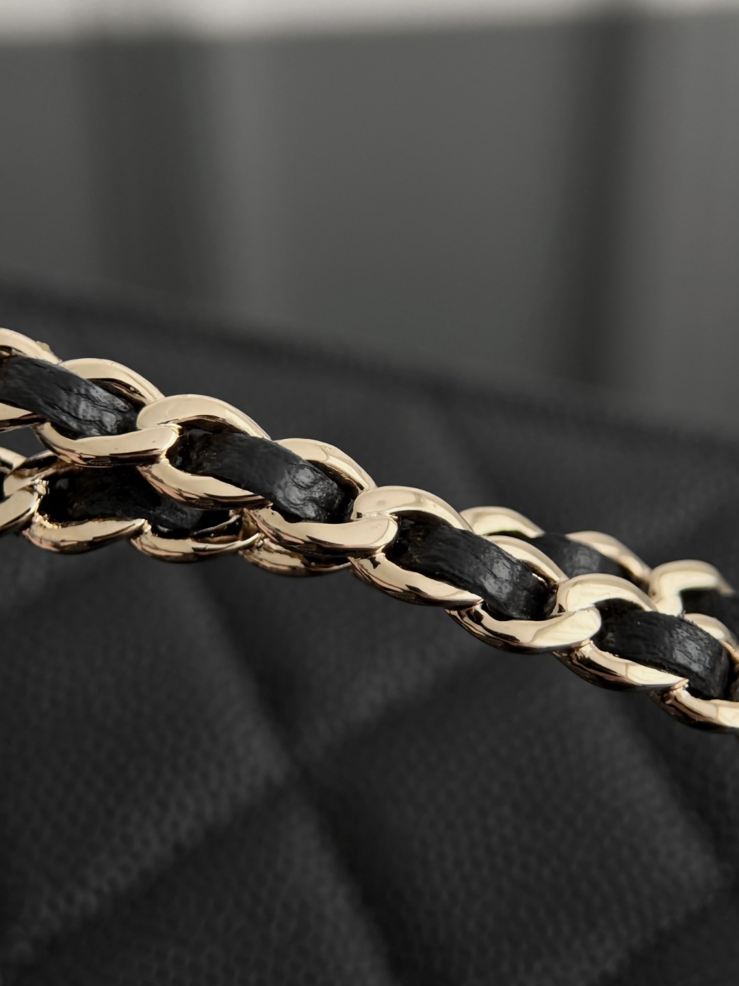 Chan 26S clutch bag with chain