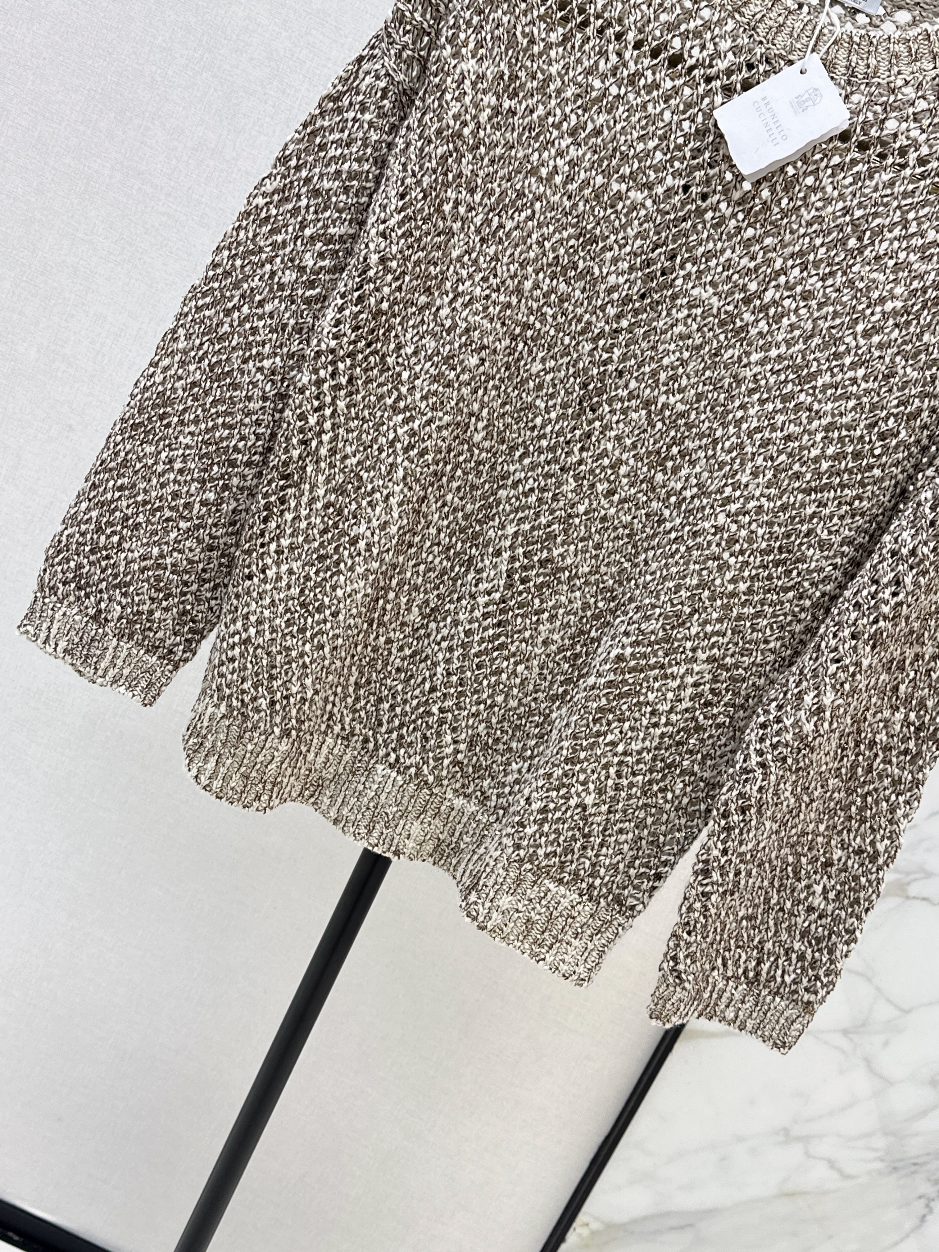 Brun 26ss hollow sweater