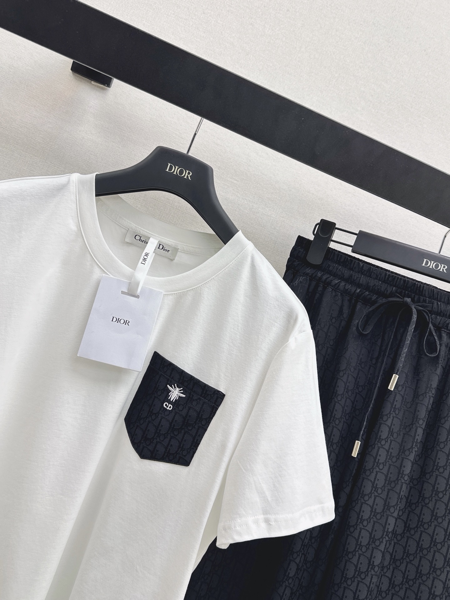 CD 26ss t-shirt wied leg pants set