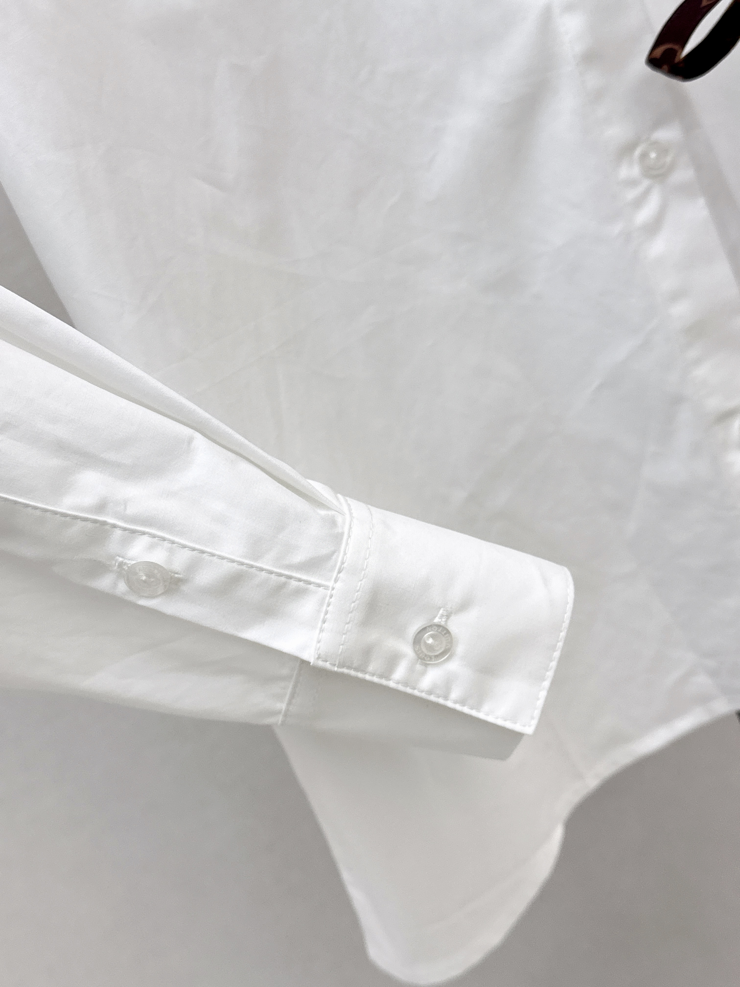 Loui 26ss side-tie shirt