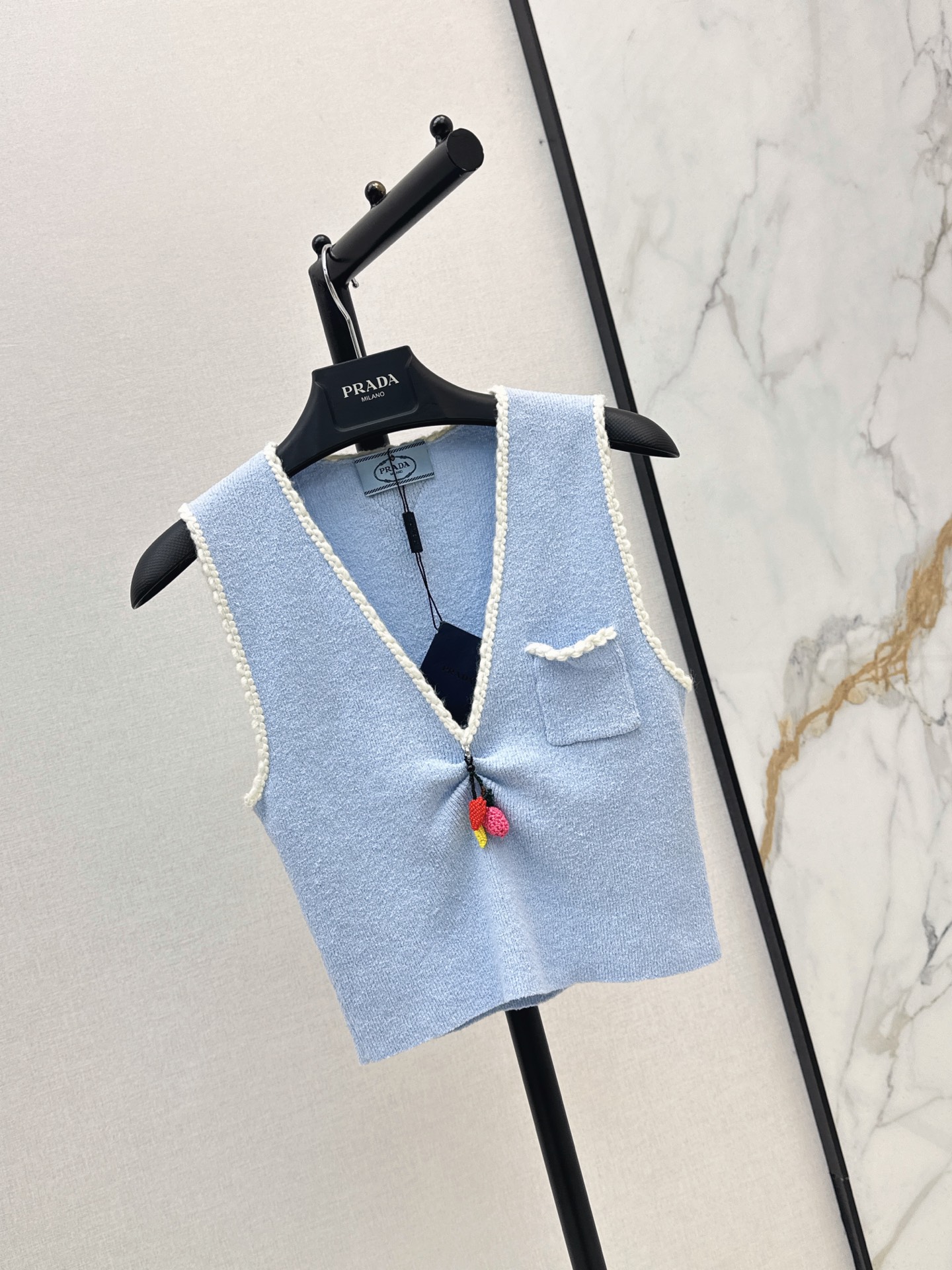 Pra 26ss v-neck knit vest