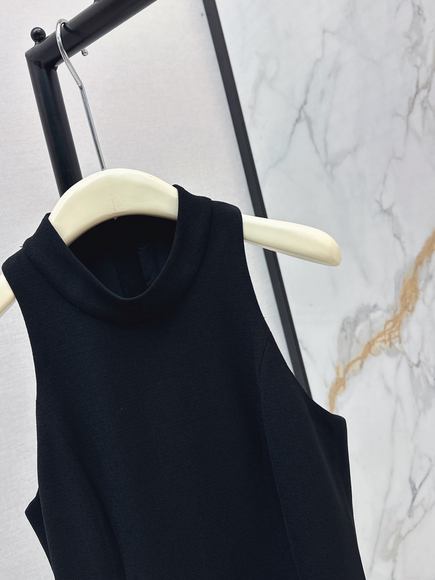 Bal 26ss mock-neck pleated dress