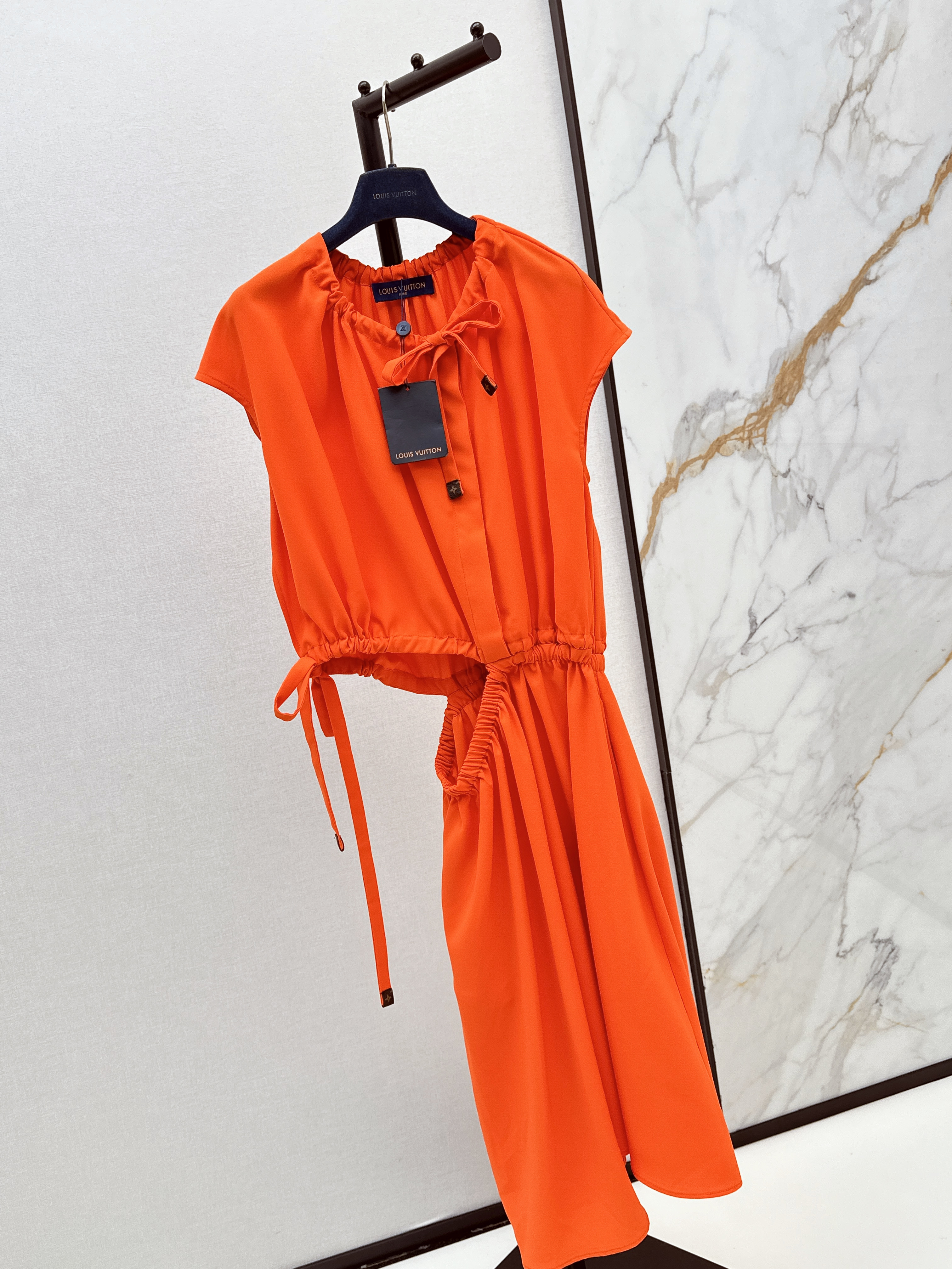 Loui 26ss cutout-waist drastring dress