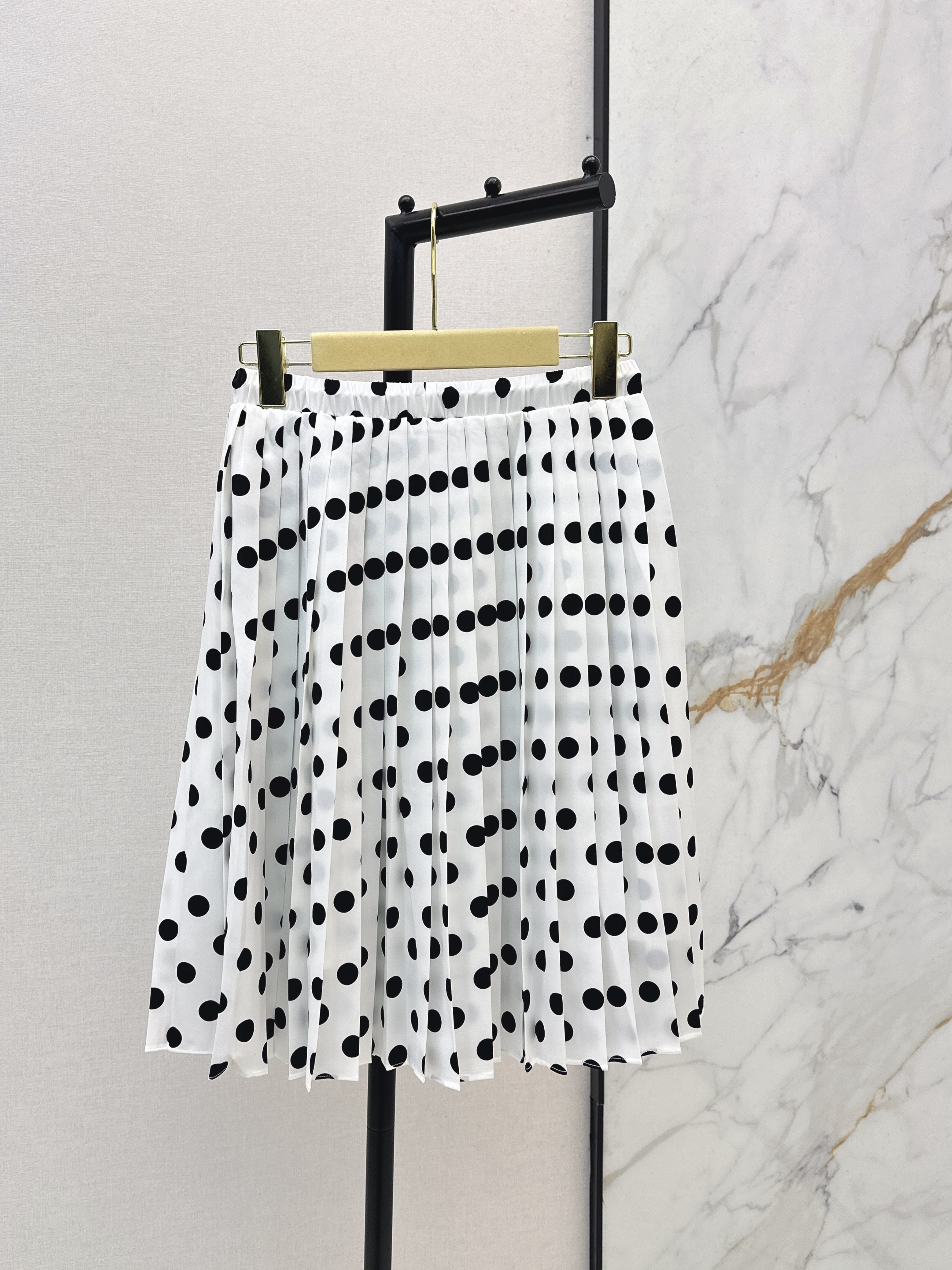 Miu 26ss polka dots pleated skirt