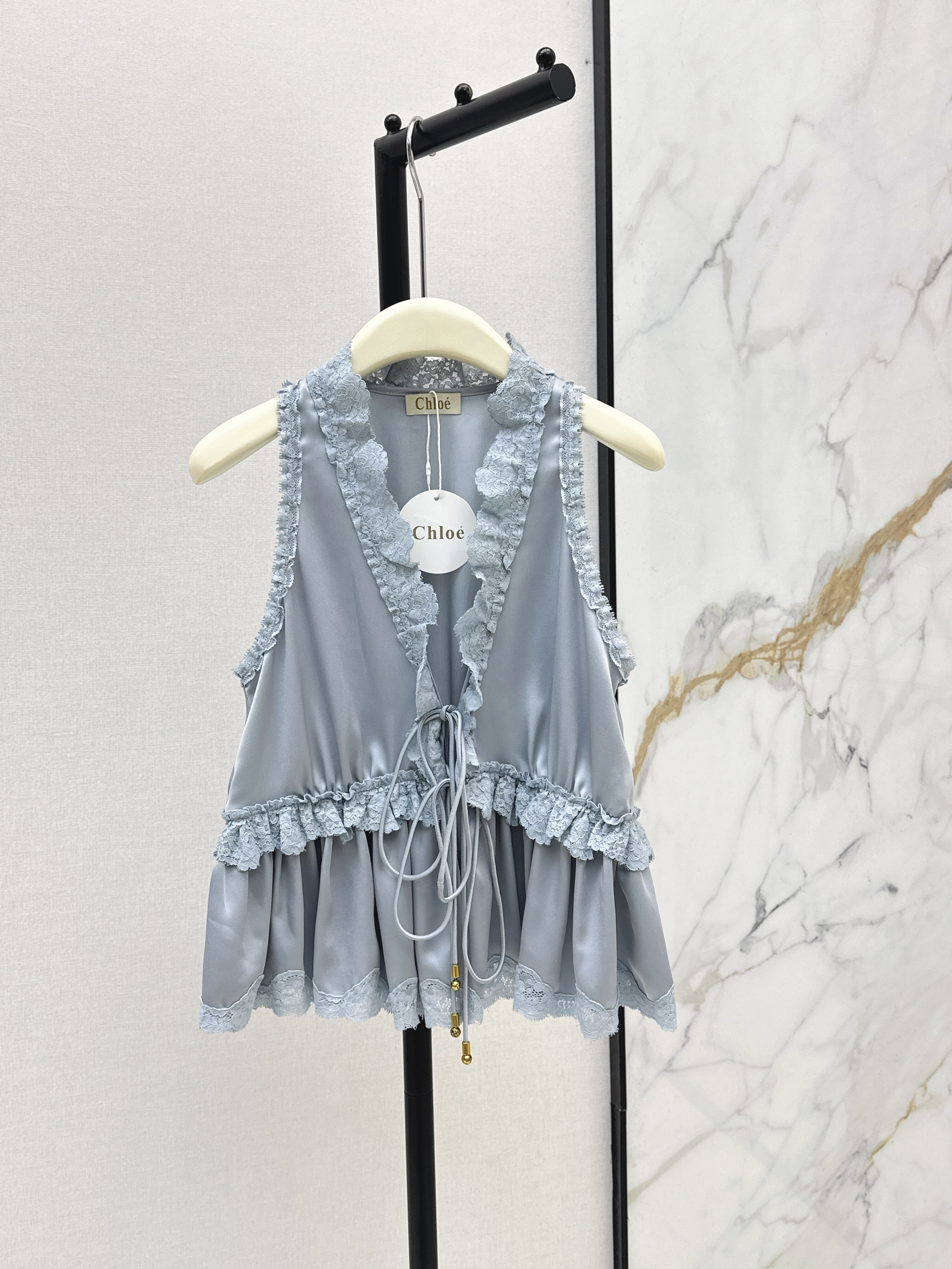 Chol 26ss lace v-neck top