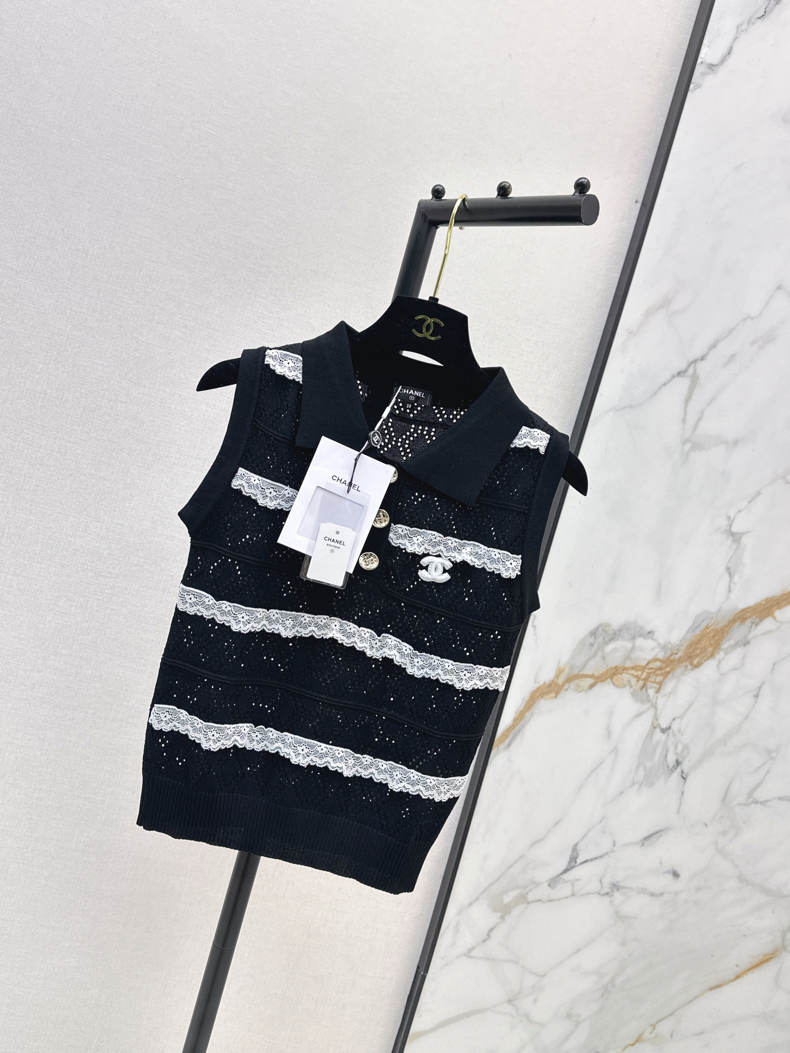 Chan 26ss lace knit vest