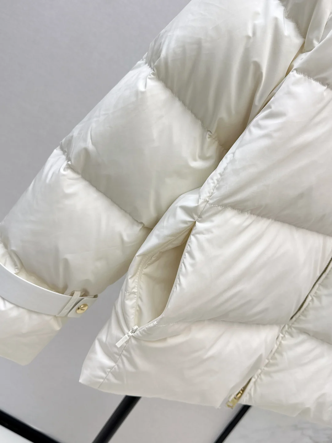 Fend 25fw down jacket