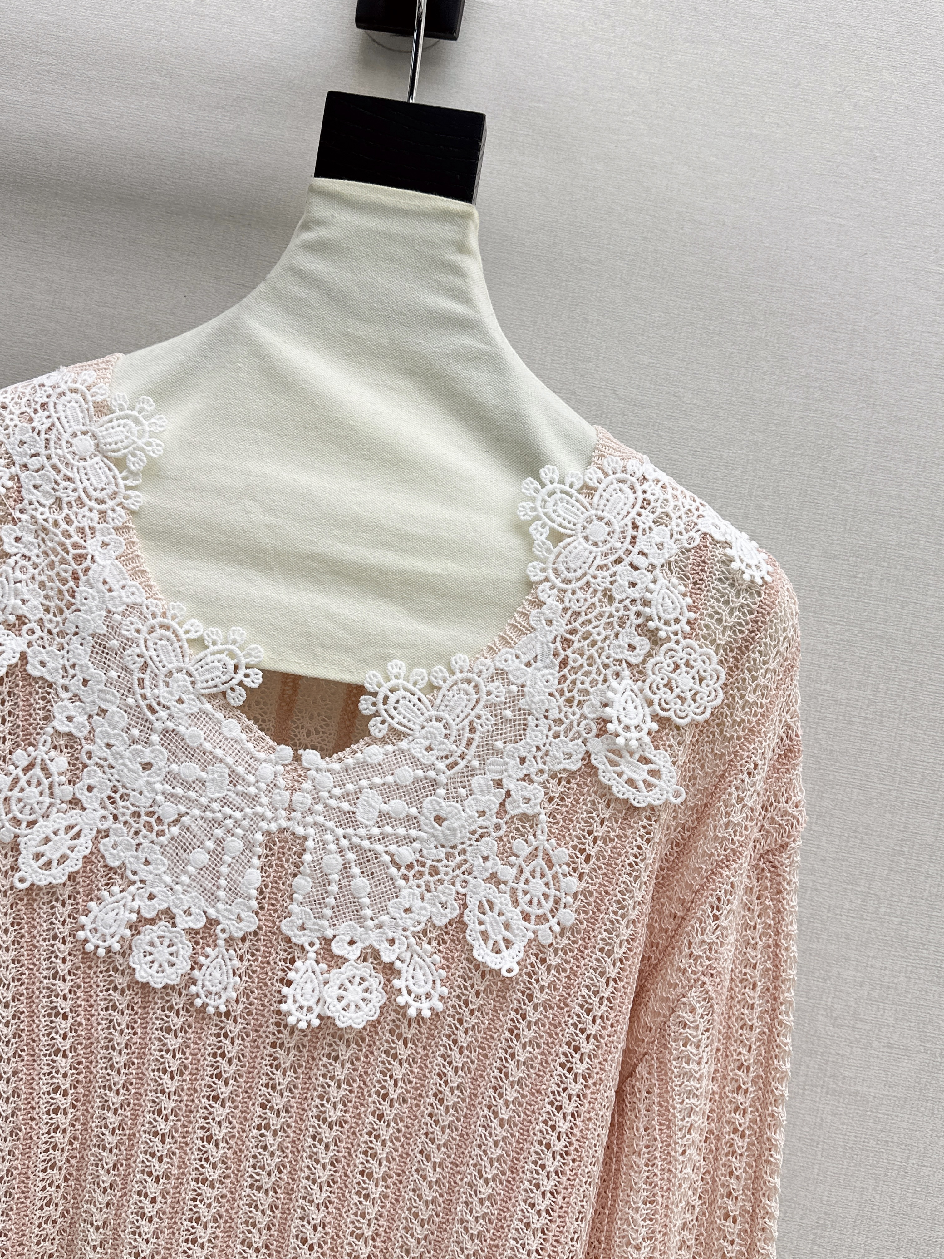 ES 26ss lace hollow sweater