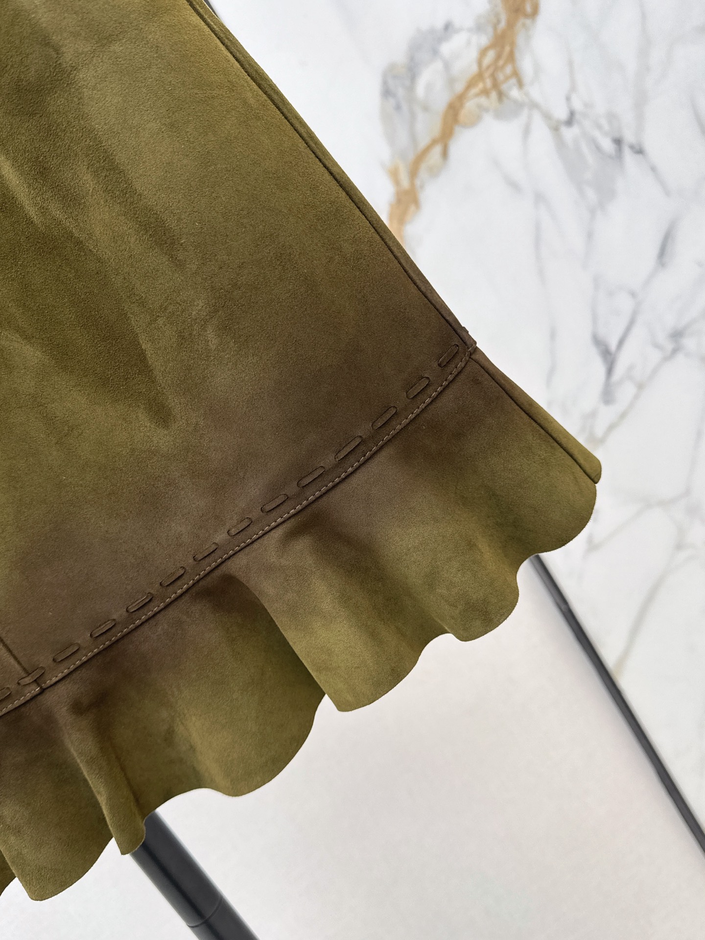 Miu 26ss suede leather skirt