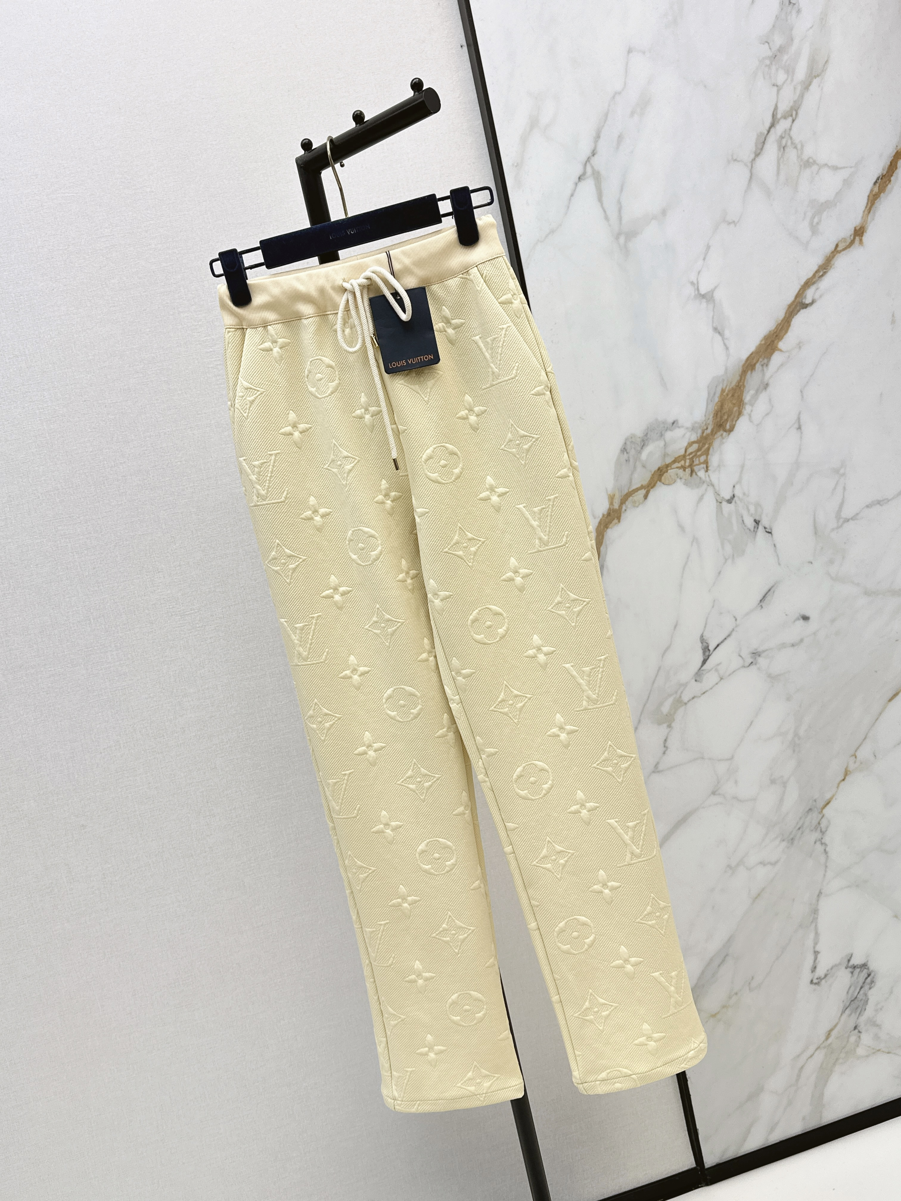 Loui 26ss embossed pants