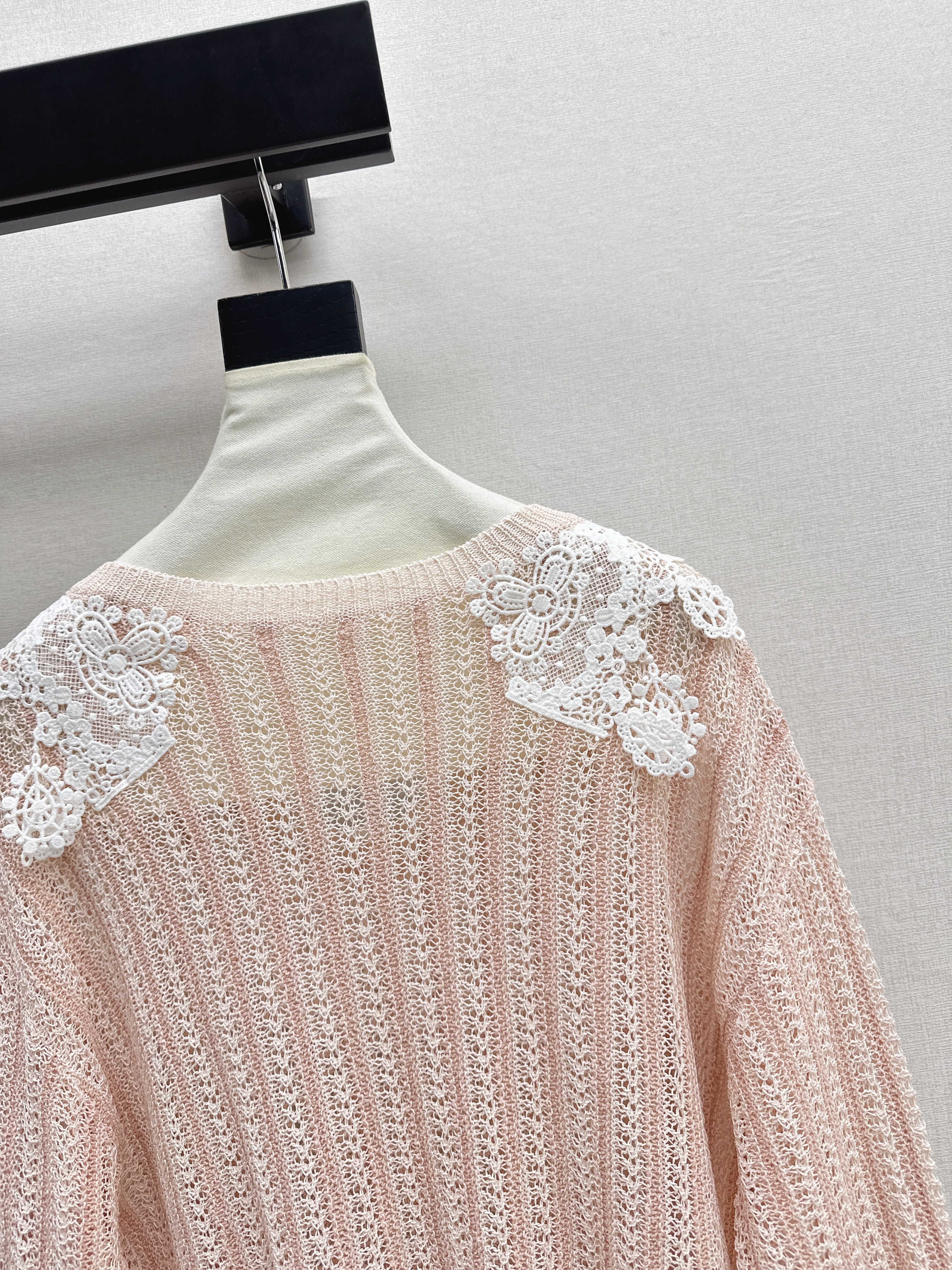 ES 26ss lace hollow sweater