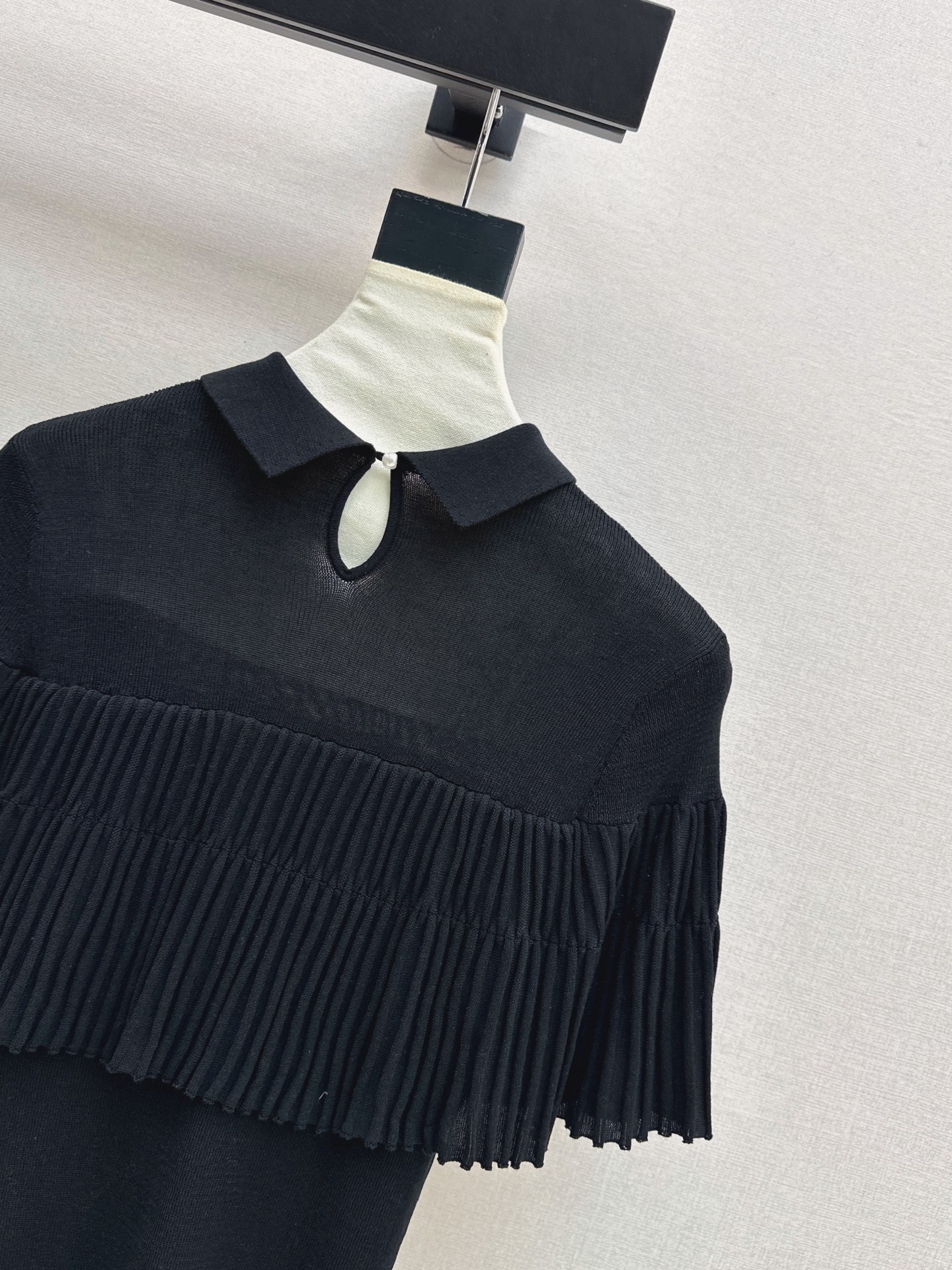 Miu 26ss cape knitswear