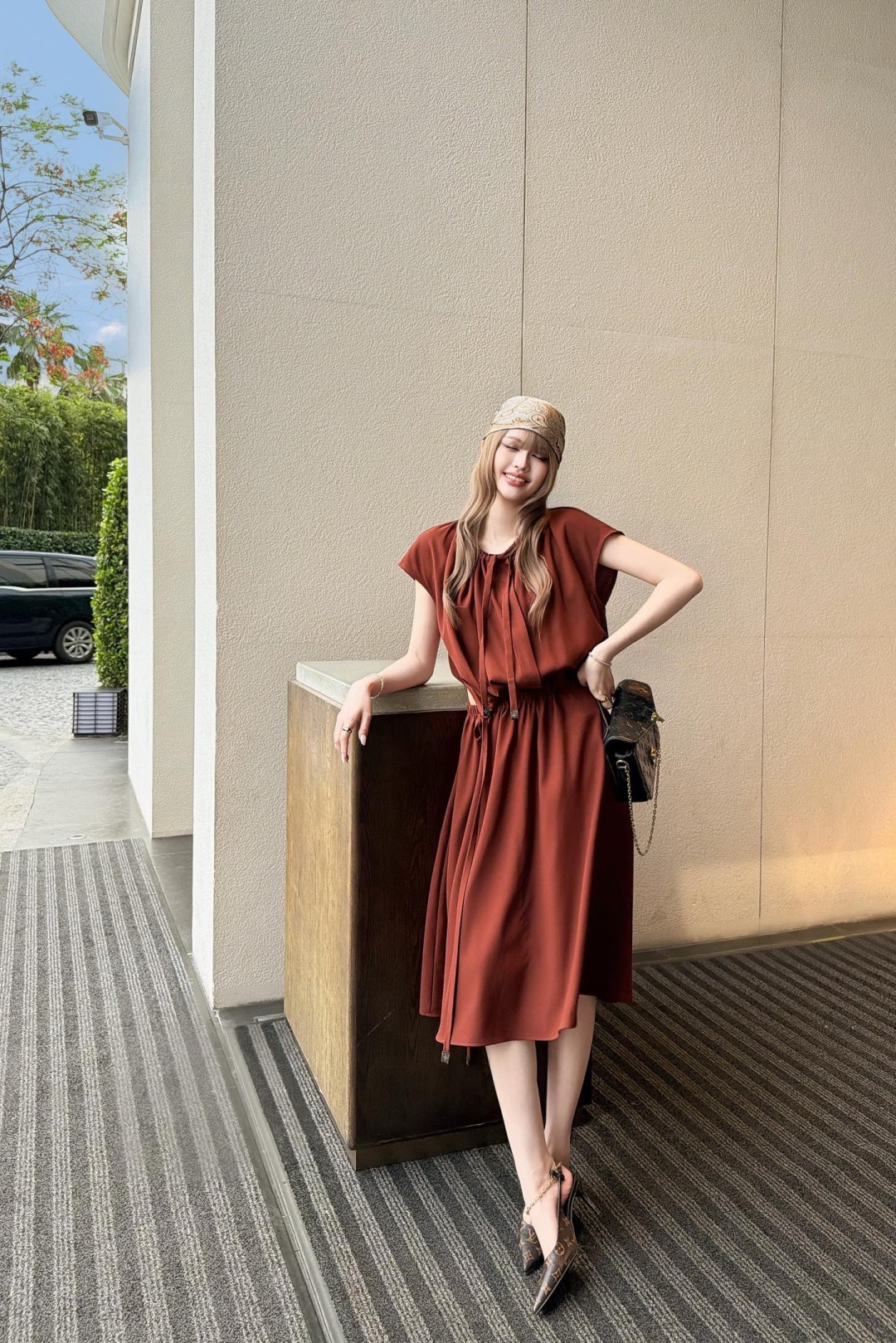 Loui 26ss cutout-waist drastring dress