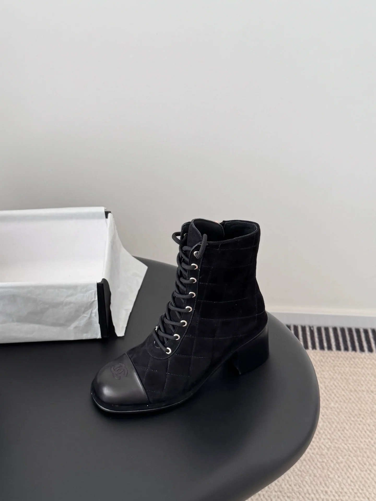 Chan 26ss ankle boots