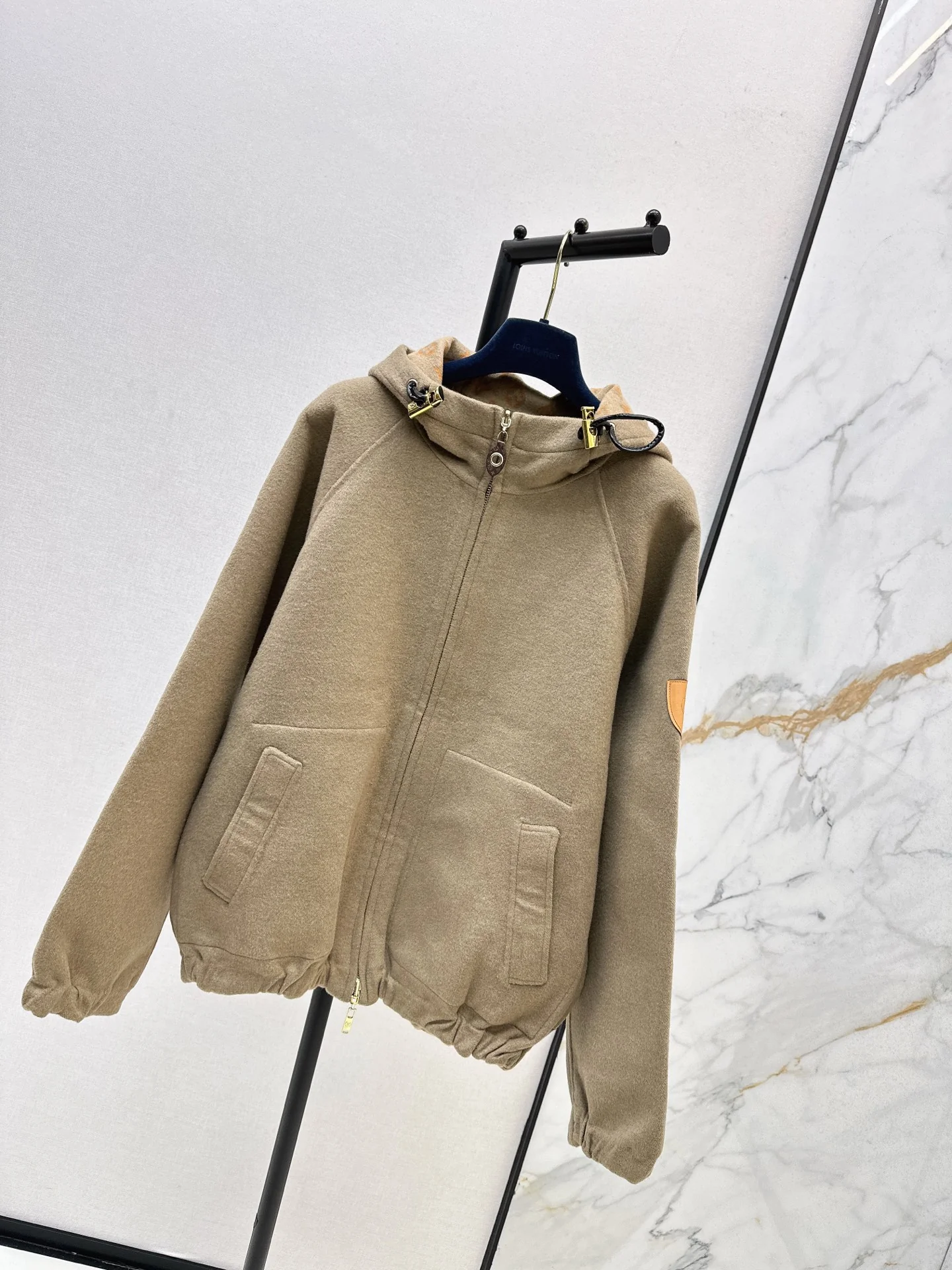 Loui 25fw reversible hooded jacket