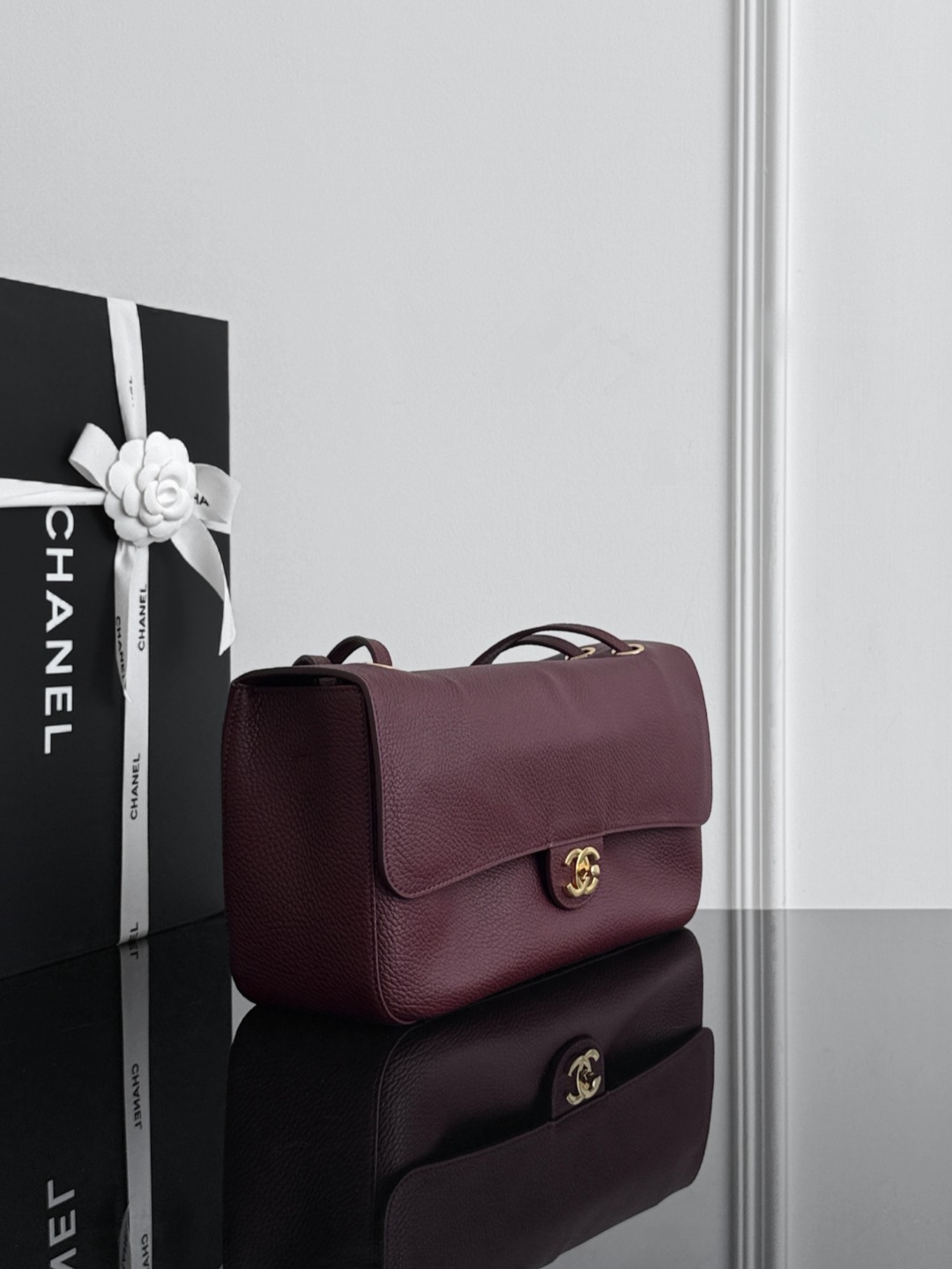 Chan 26S maxi flap bag