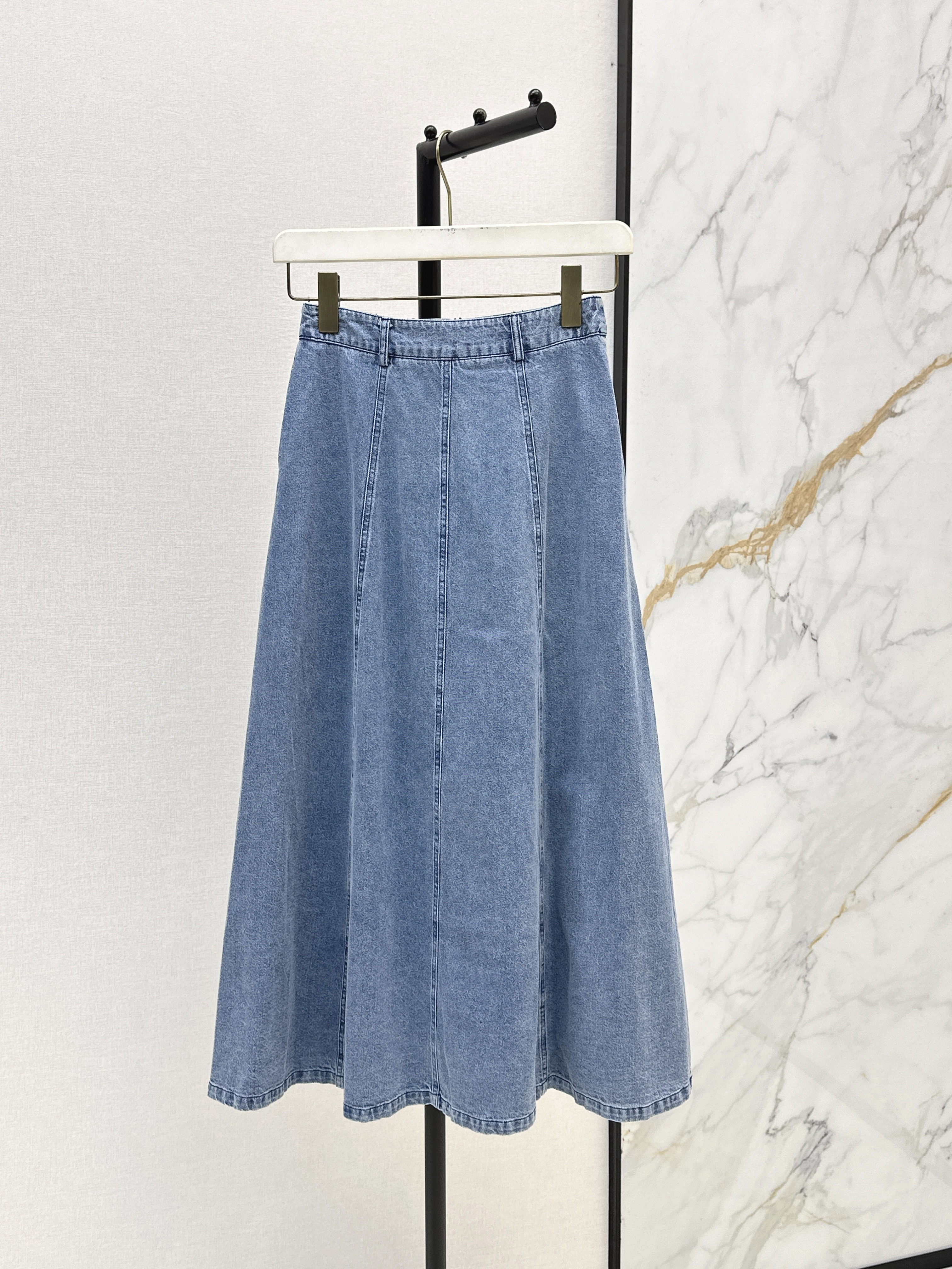 Loe 26ss High-Waisted A-Line Denim Skirt