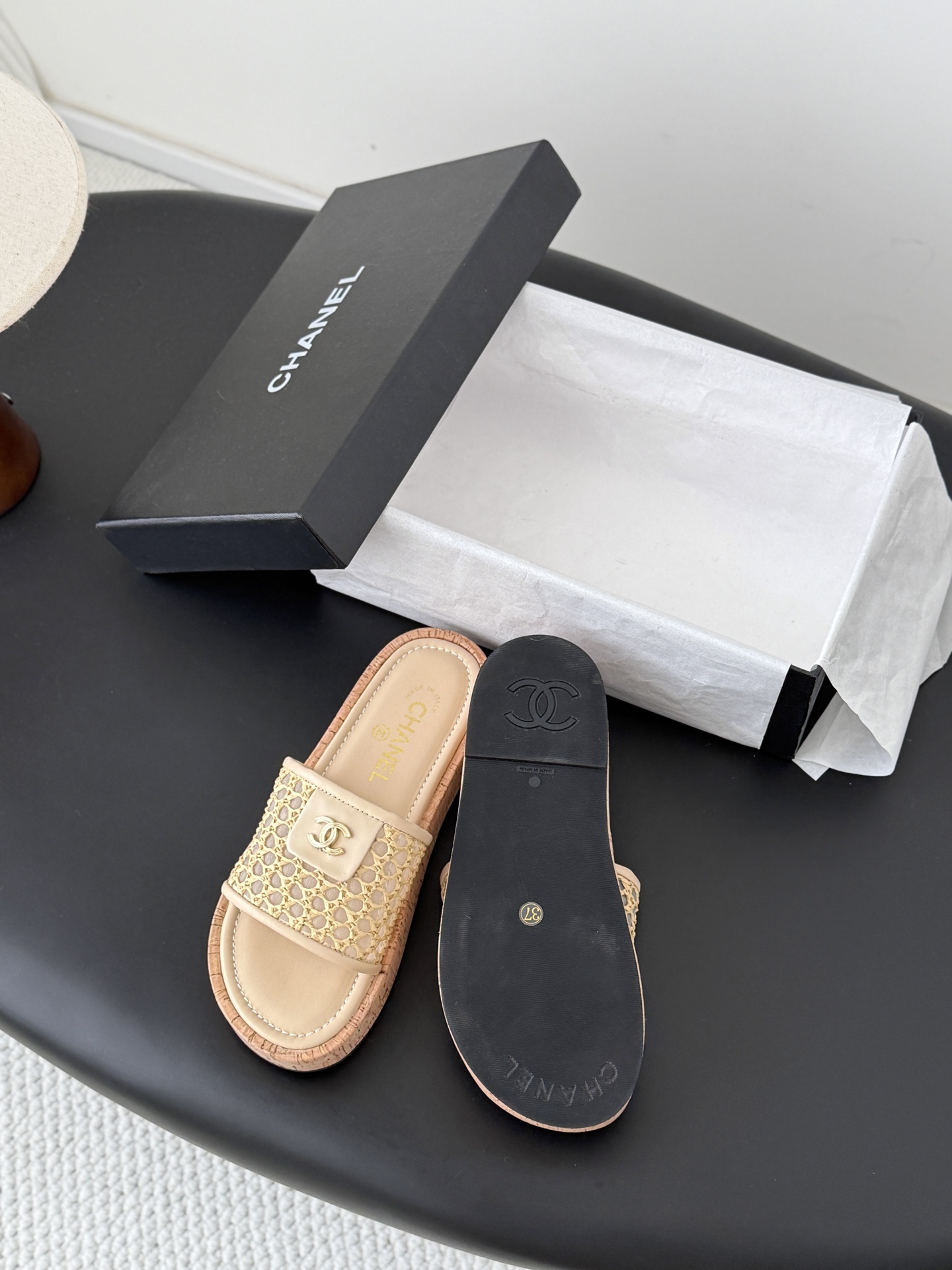 Chan 26C mesh slippers