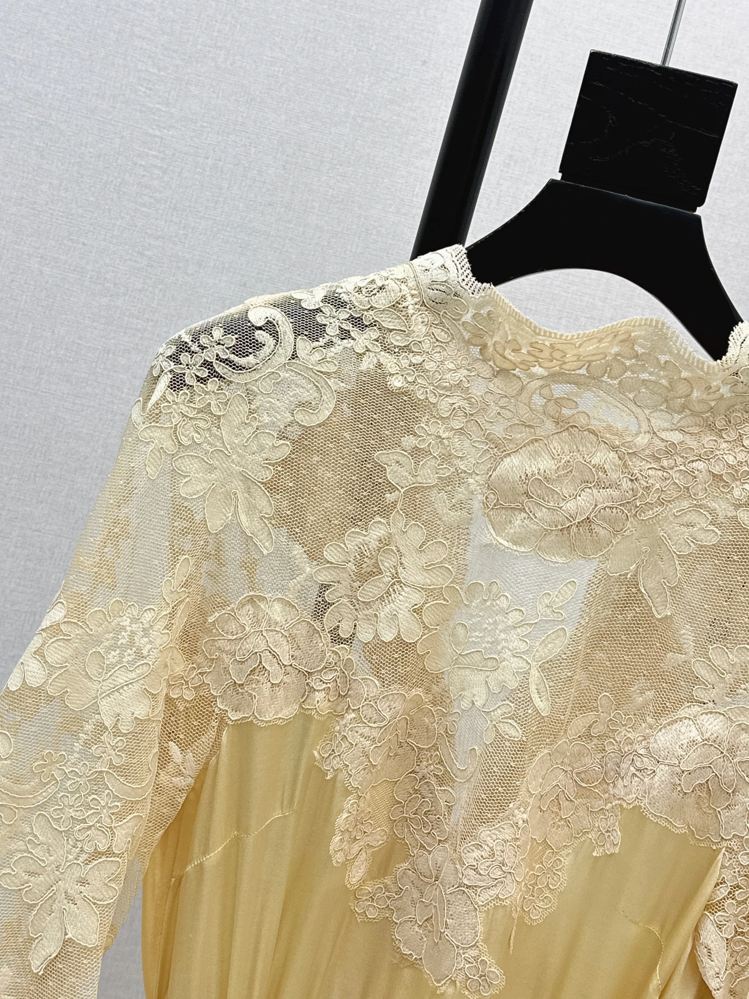 Zimm 26ss contract lace dress