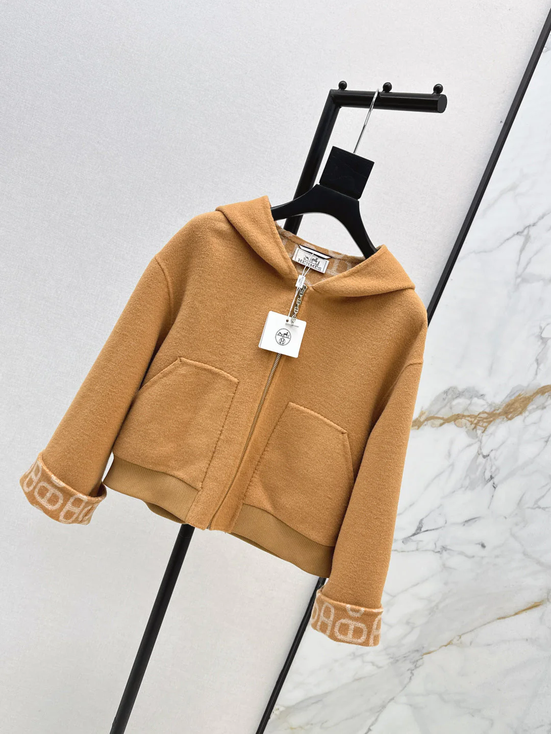 Her 25fw cashmere coat