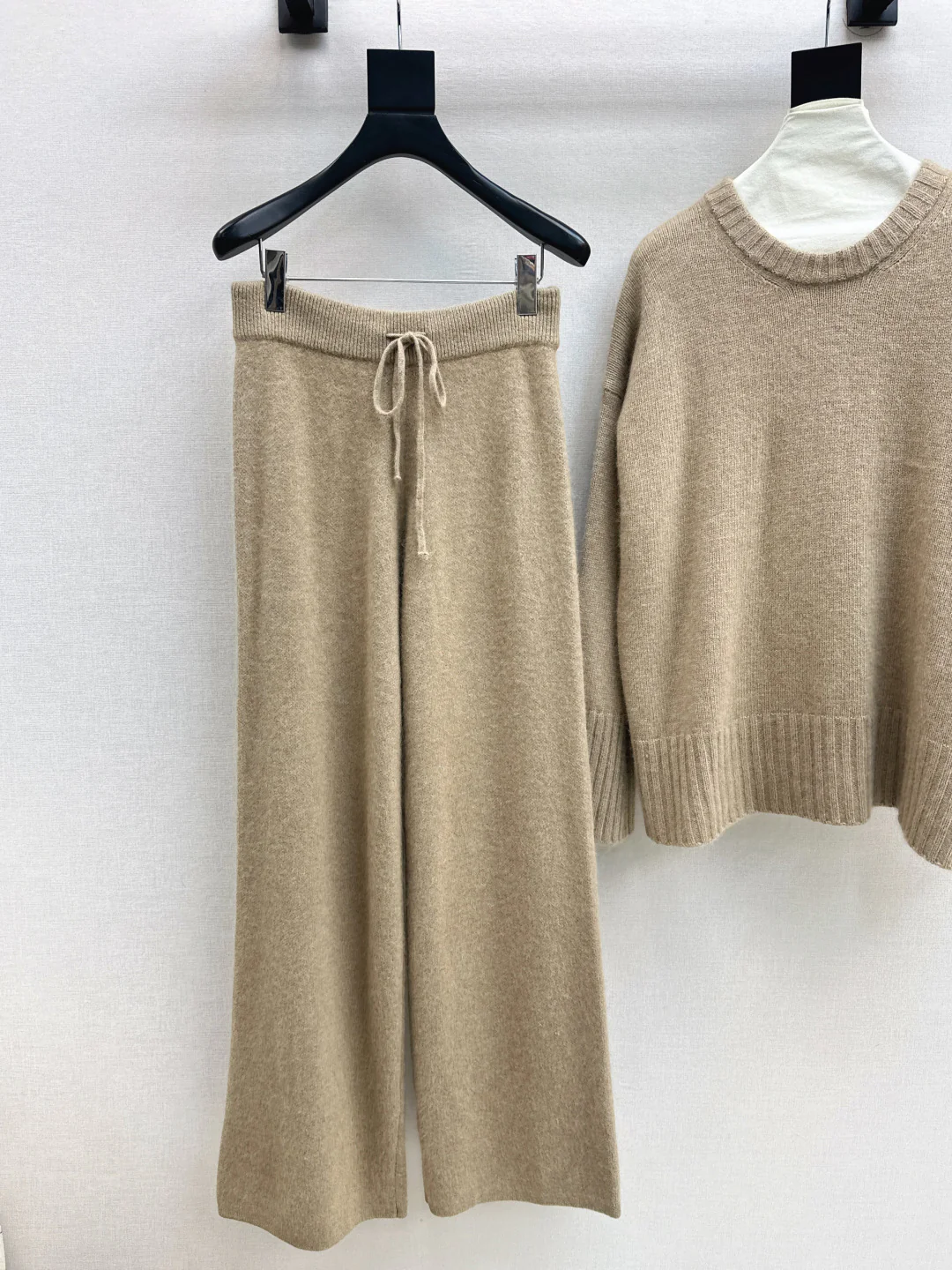 Brun 25fw knit sweater pants set