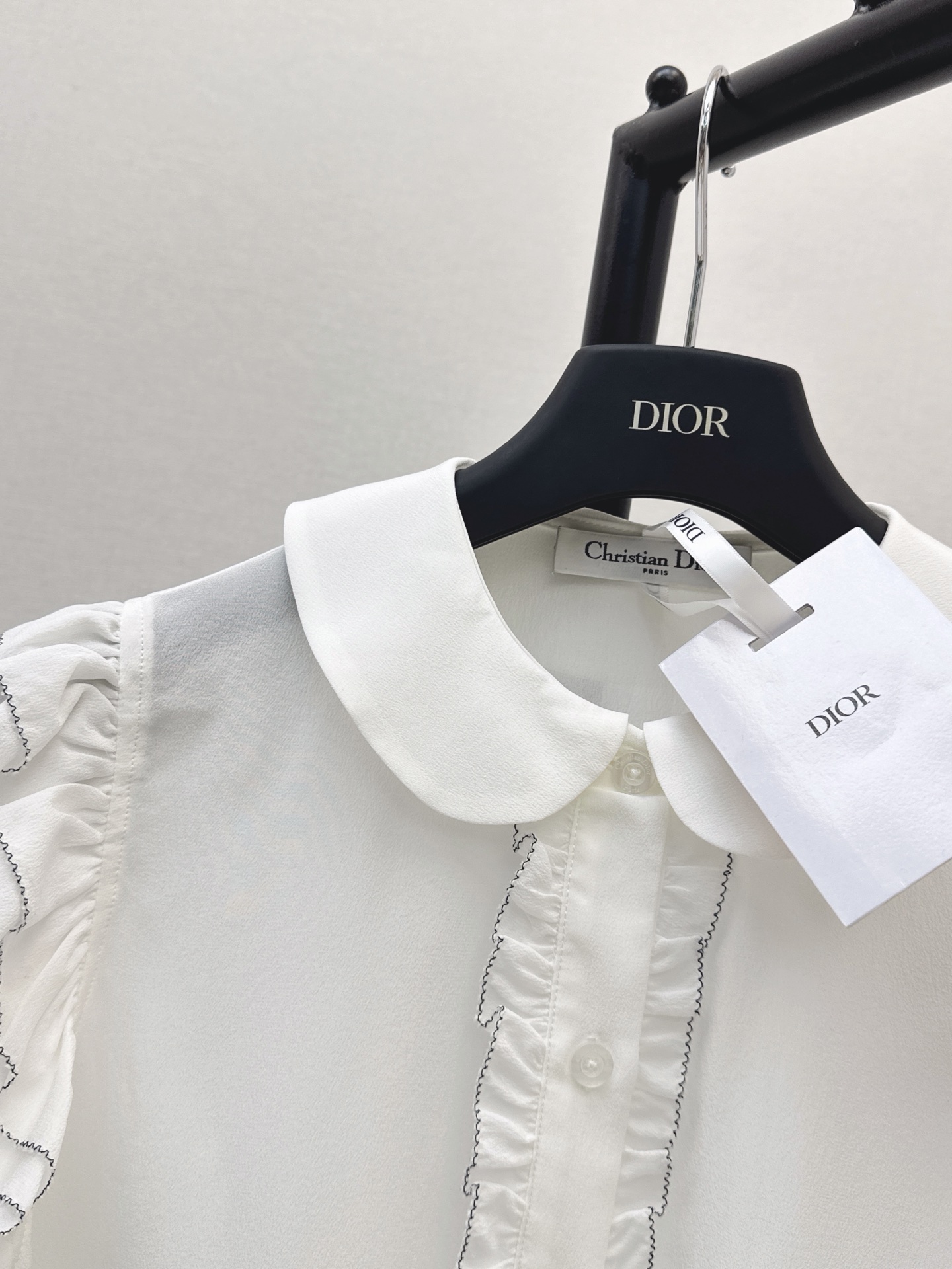 CD 26ss sleeveless ruffle shirt