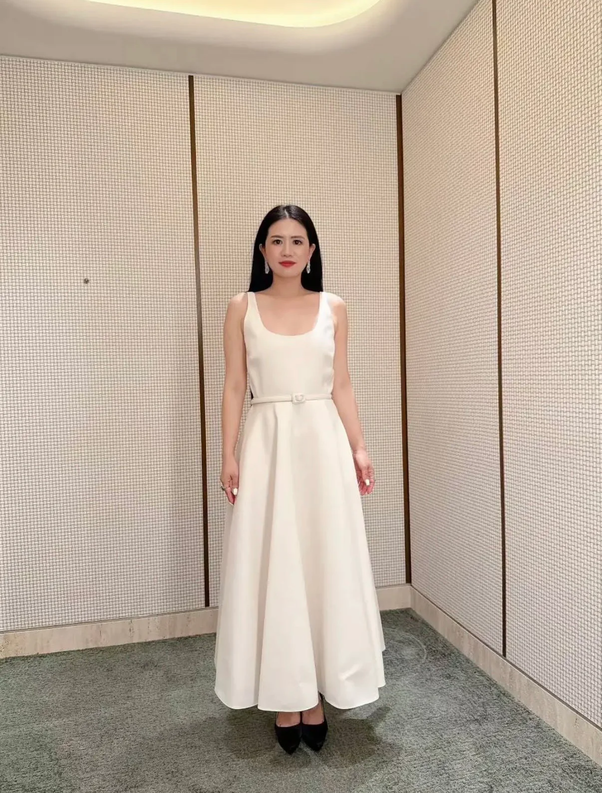 CD 26ss classic sleeveless belted dress