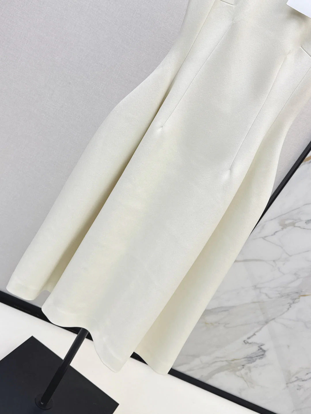 CD 25fw sleeveless dress