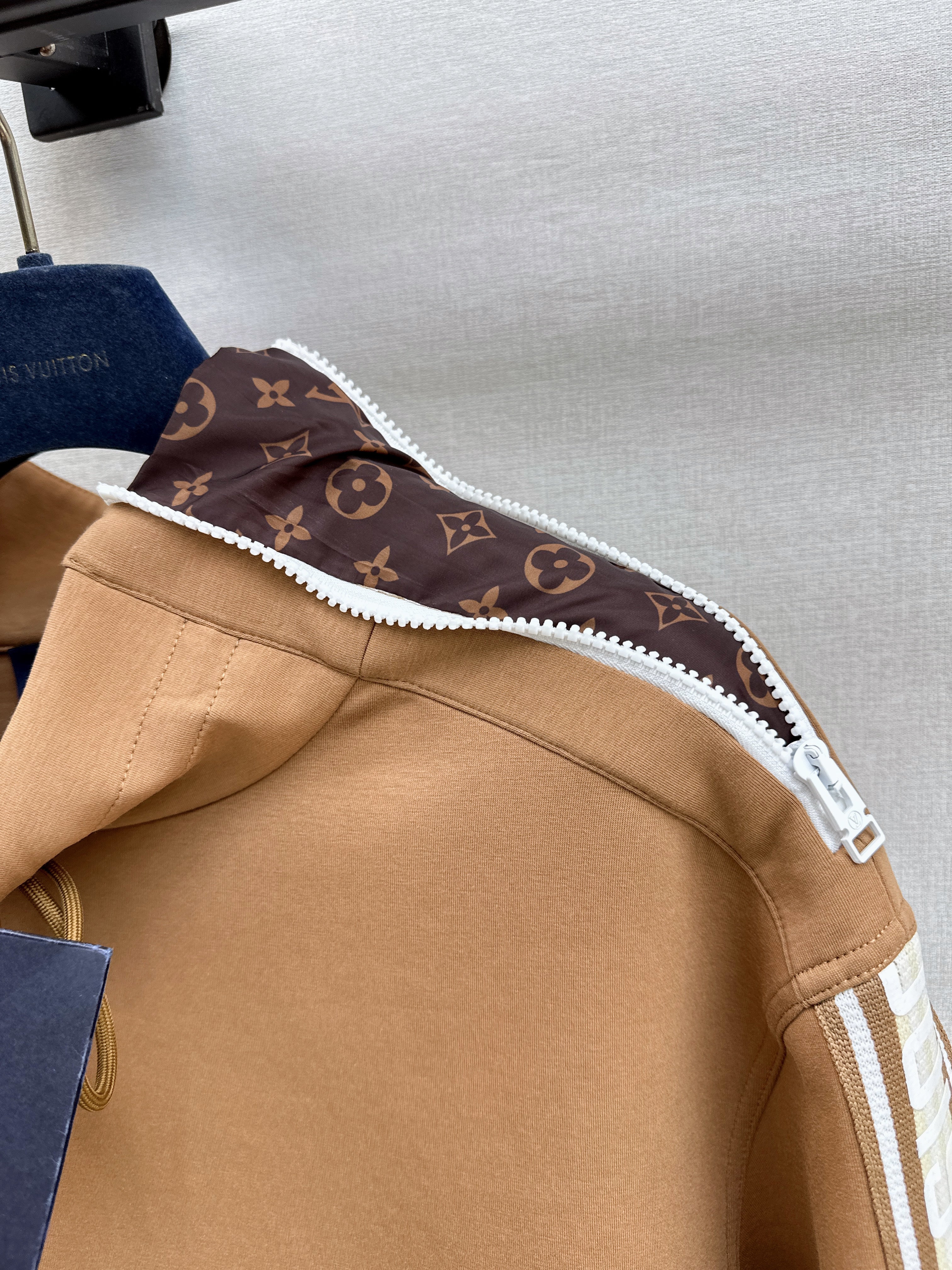 Louis 26ss drawstring sweatshirt