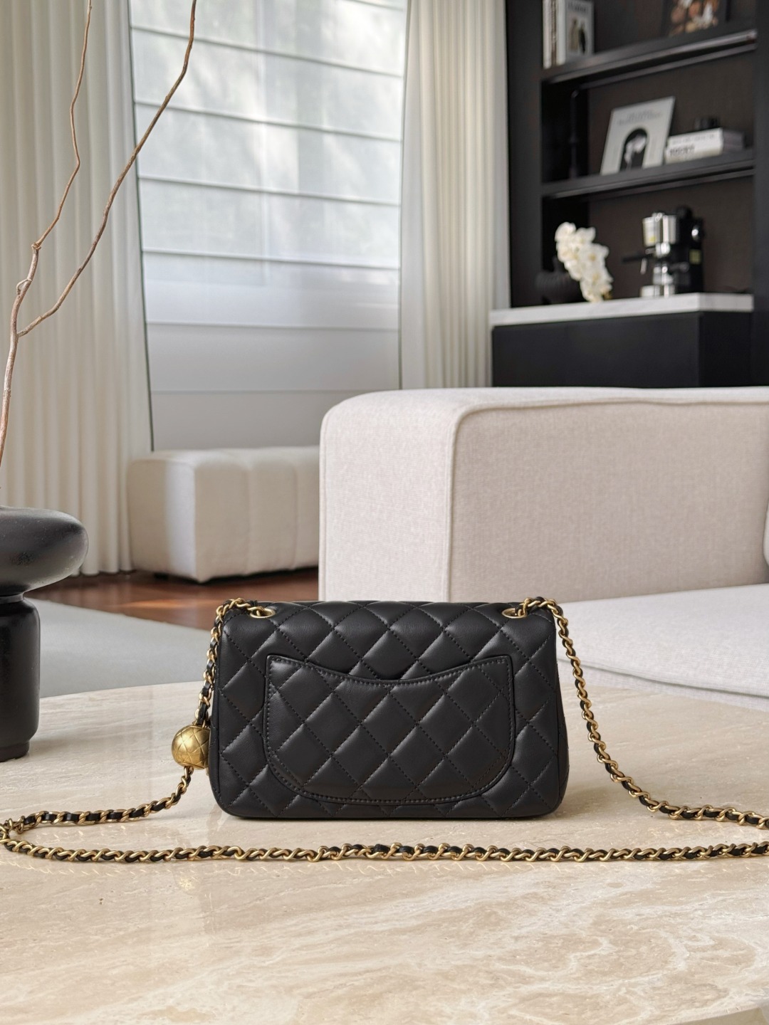 Chan 26ss flap chain bag with gold-tone hardwave