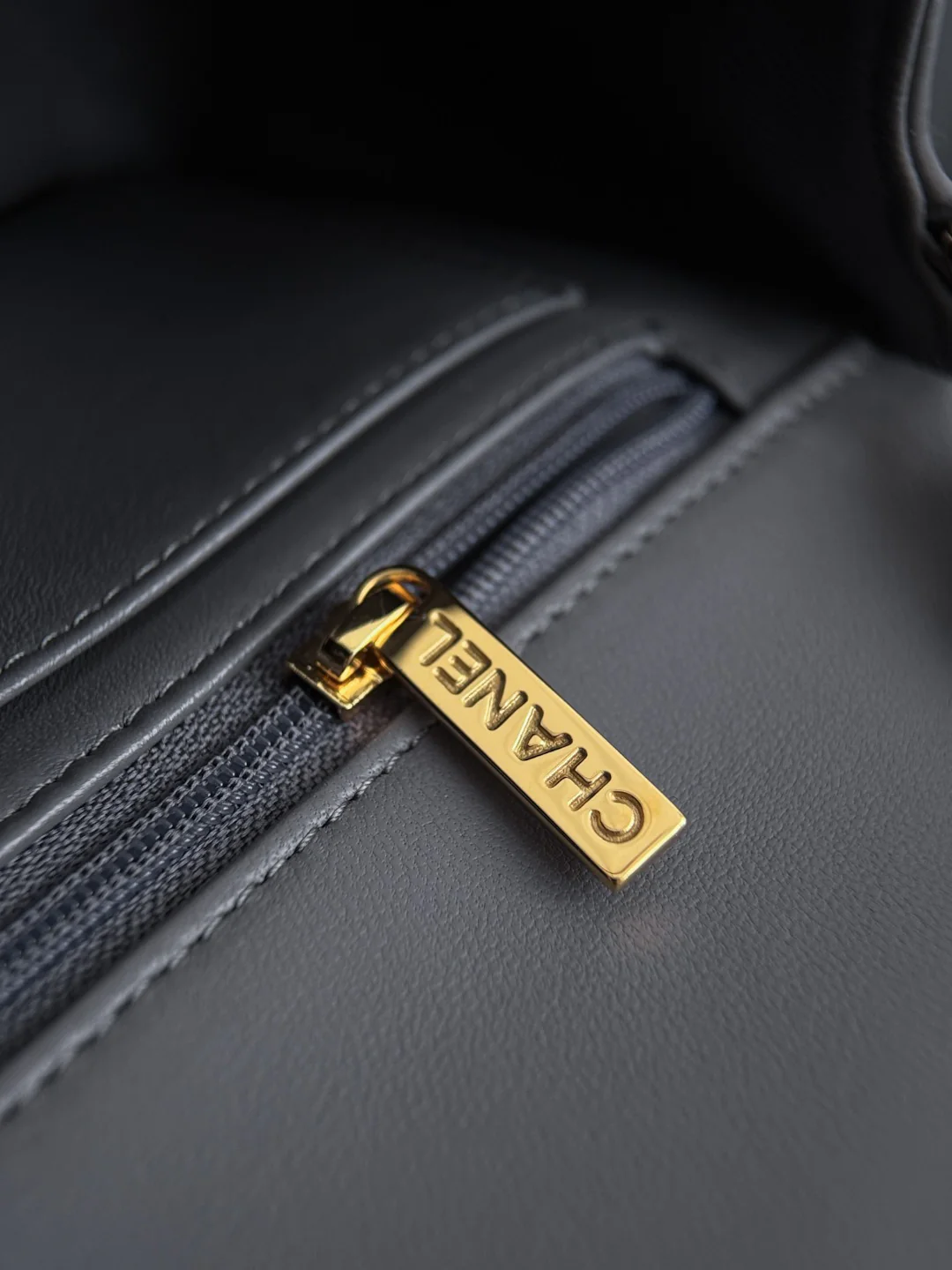 Chan cf20 chain shoulder bag