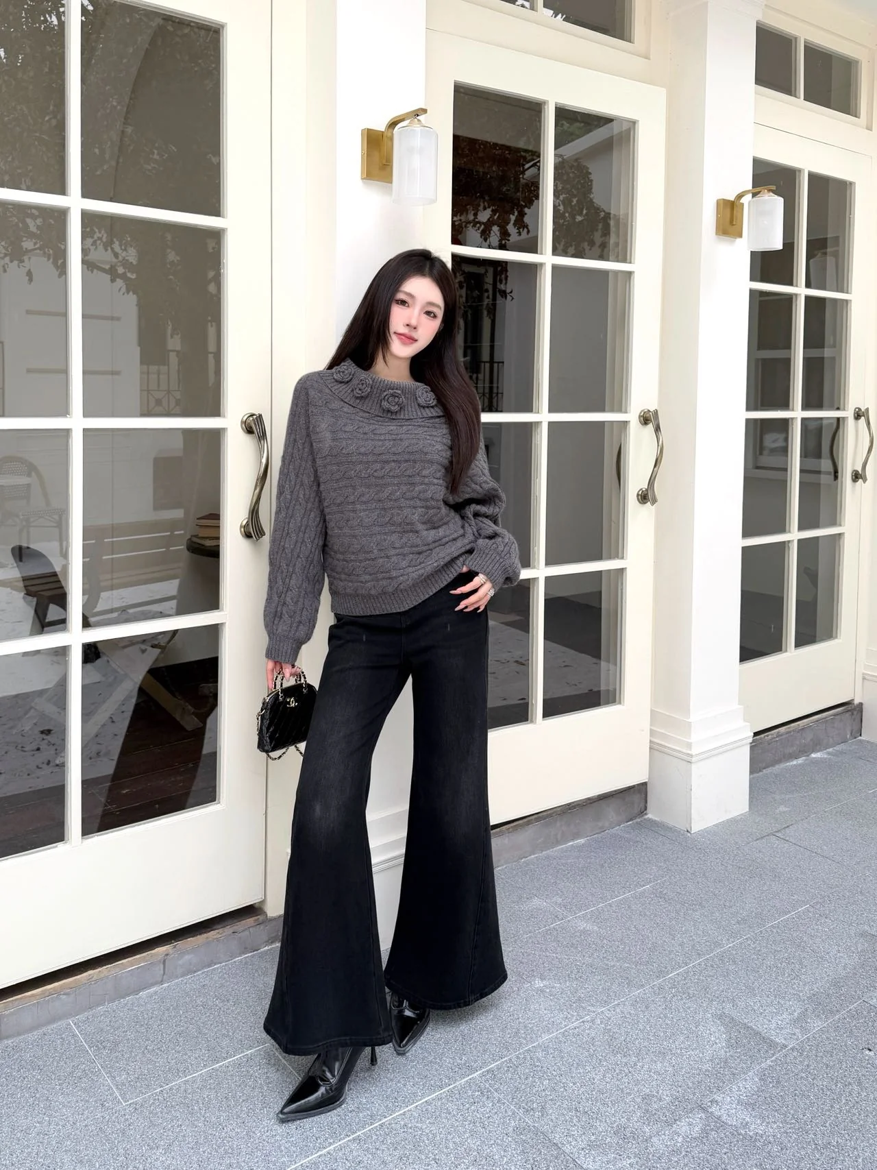 Chan 26ss off shoulder top sweater