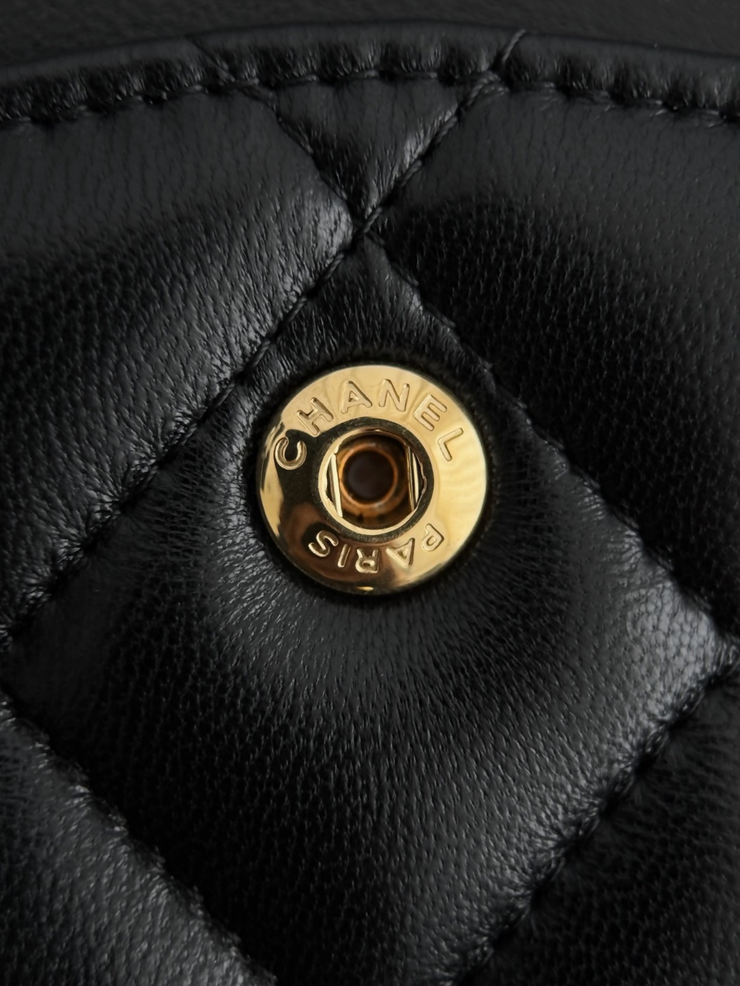 Chan cf30 chian shoulder bag