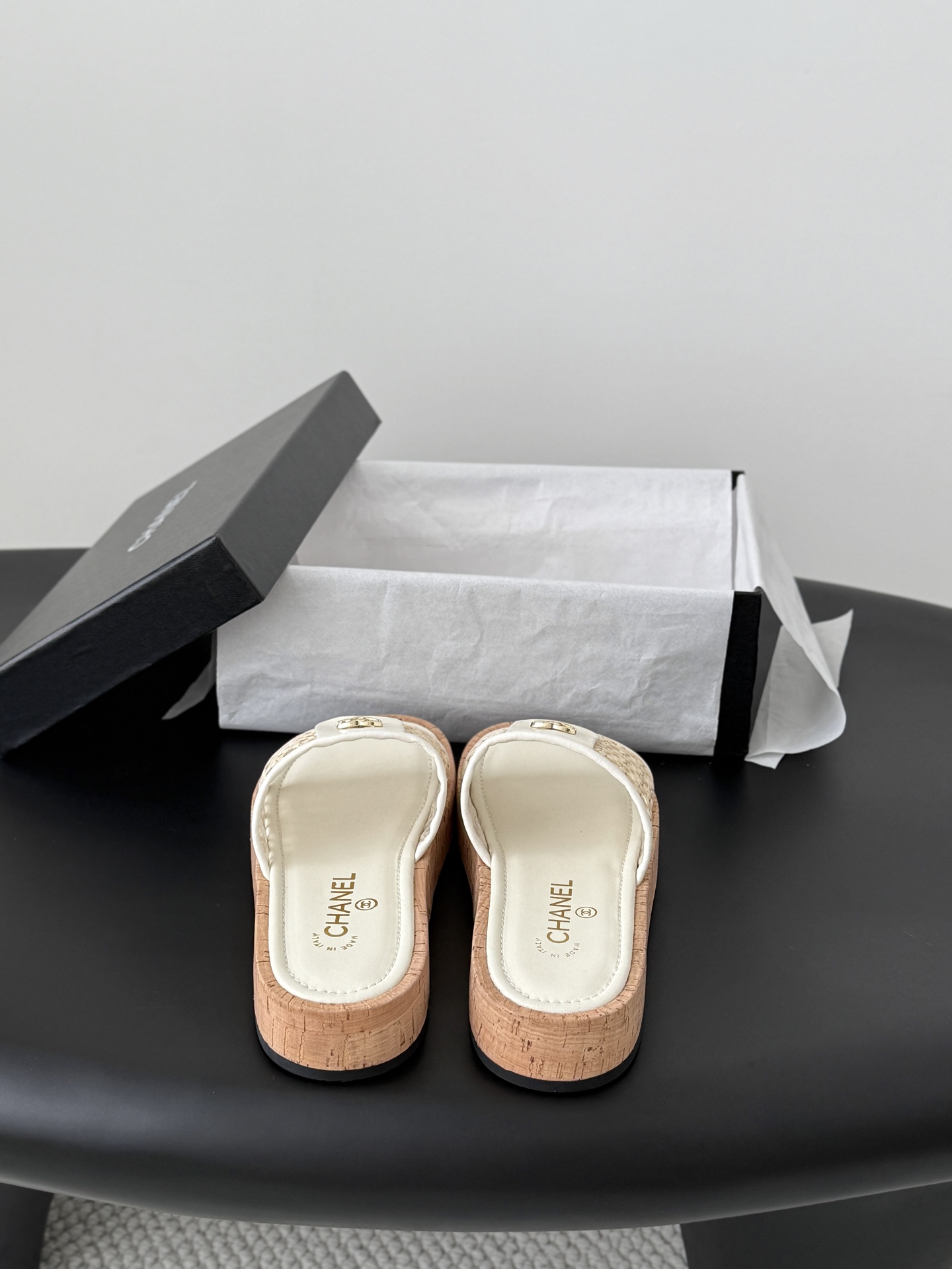 Chan 26C mesh slippers