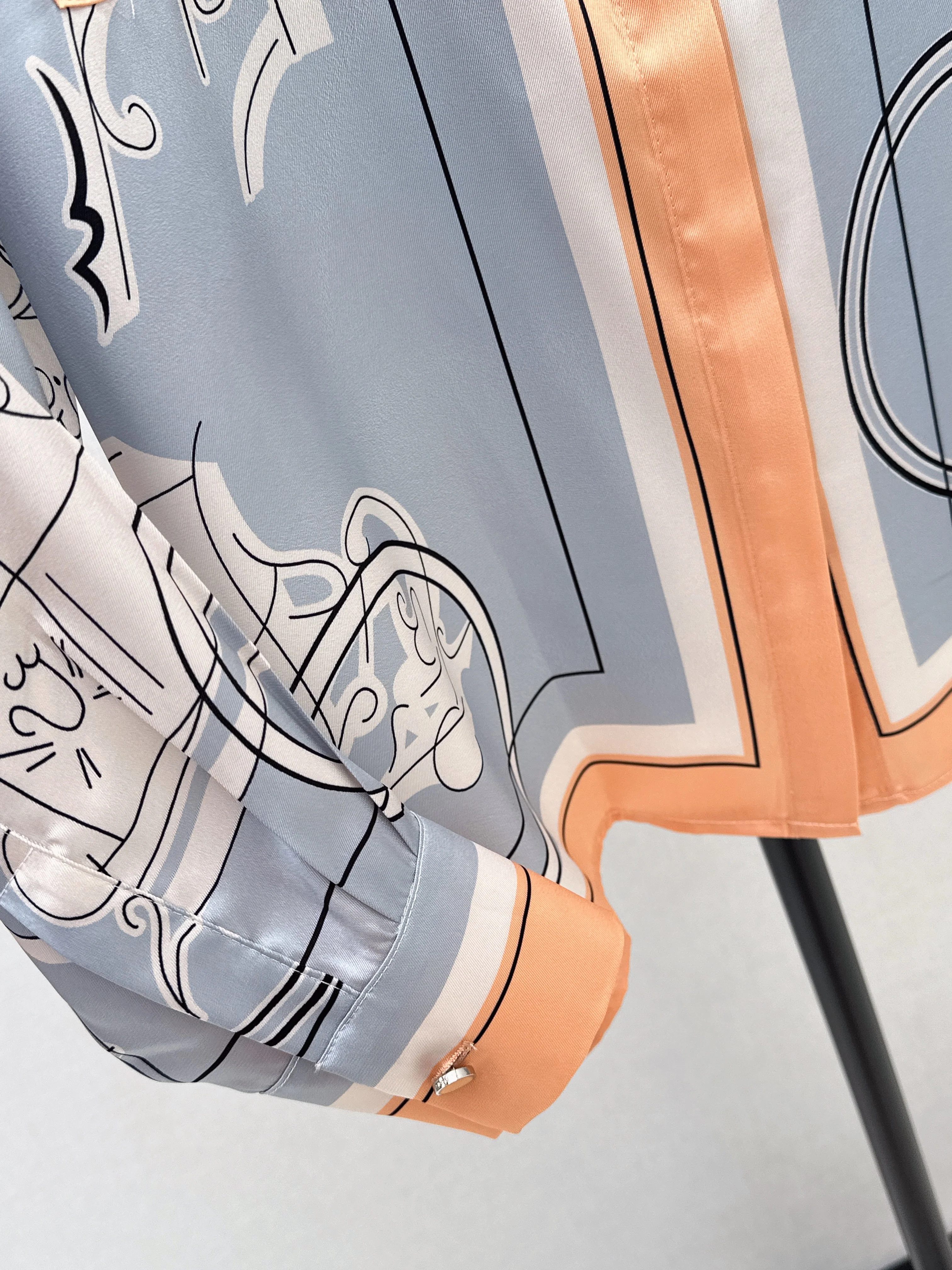 Herm 26ss print shirts