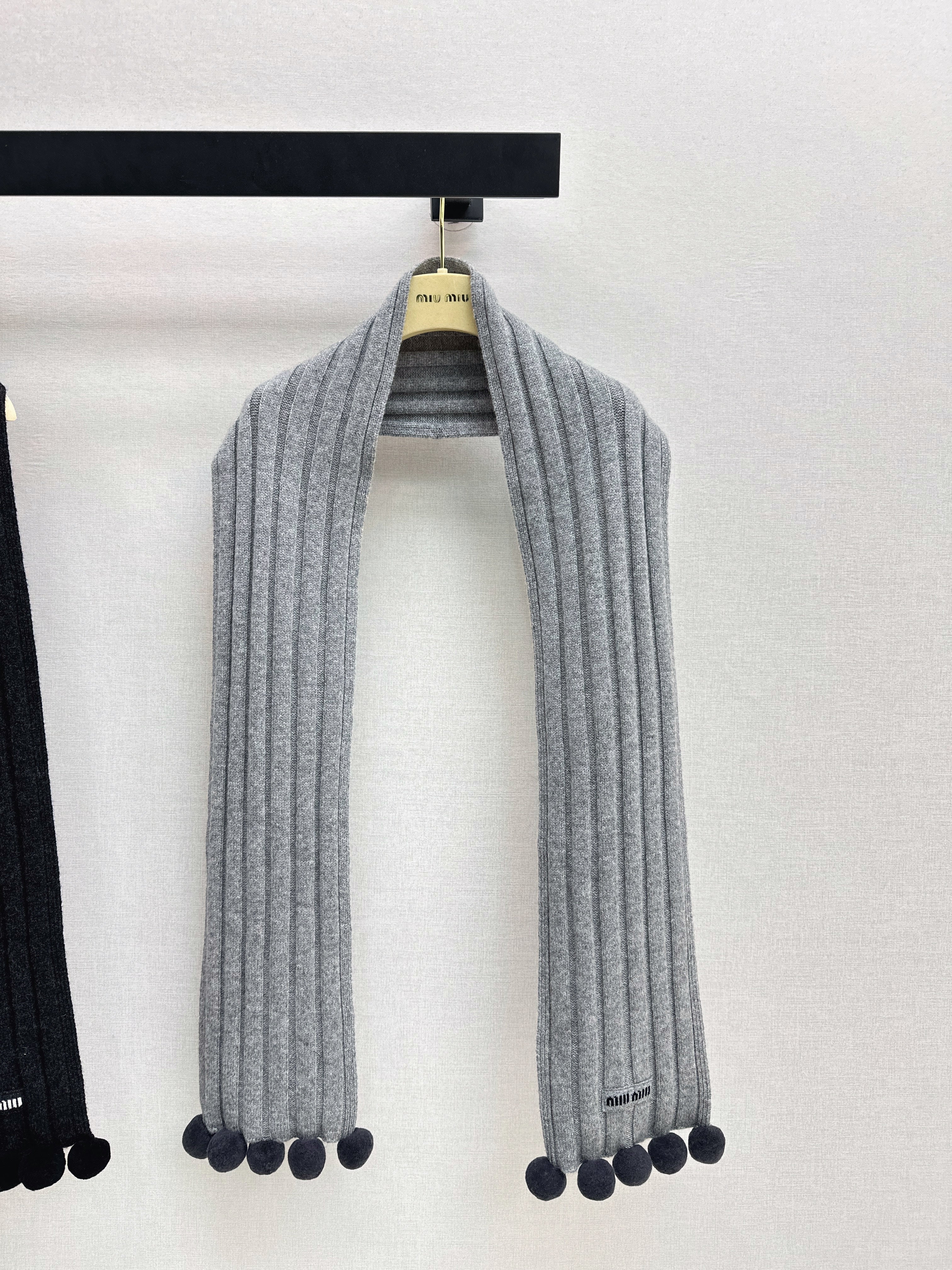 Miu 26ss wool scarf