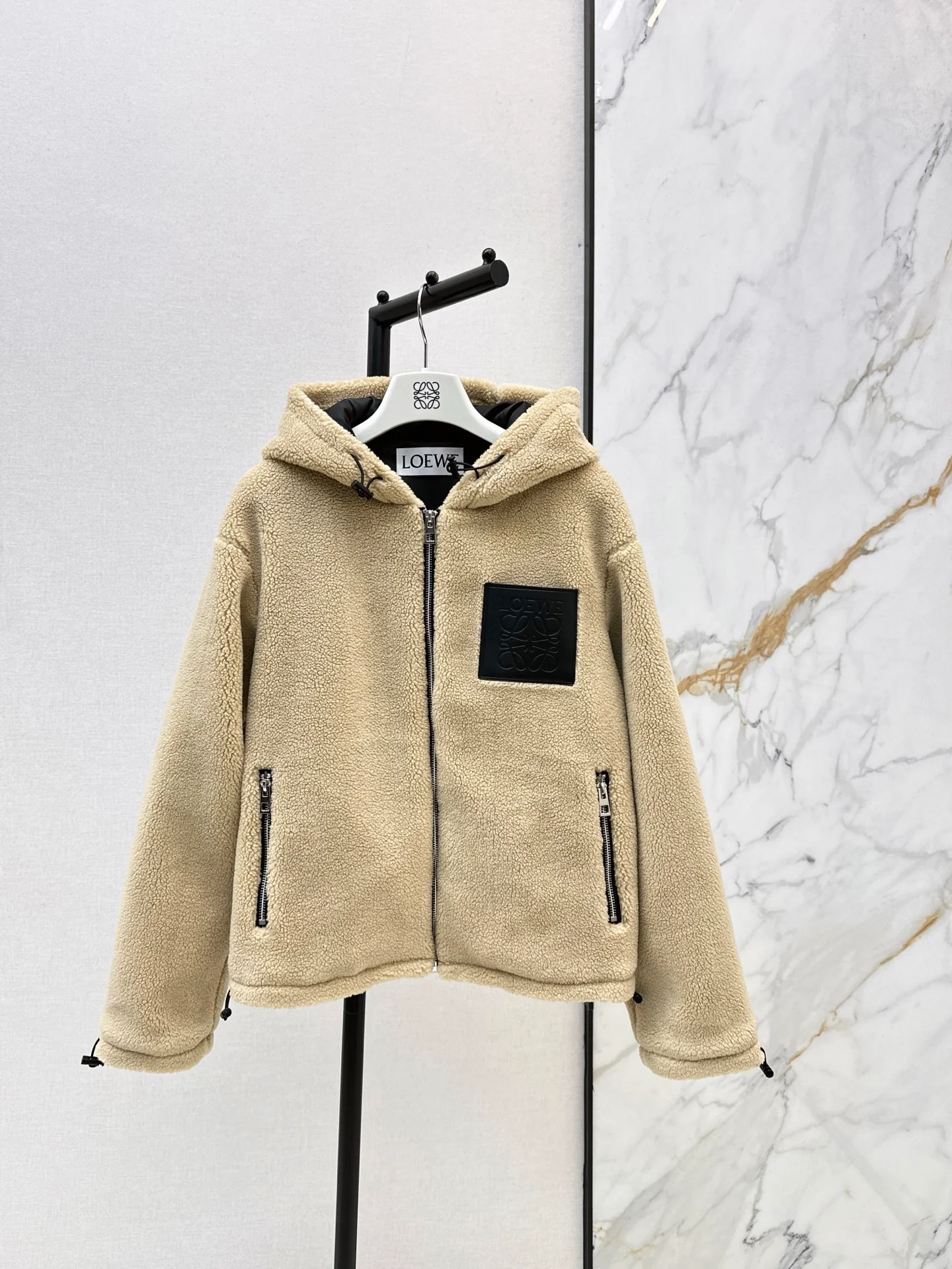 Loe 25fw lamb fleece coat