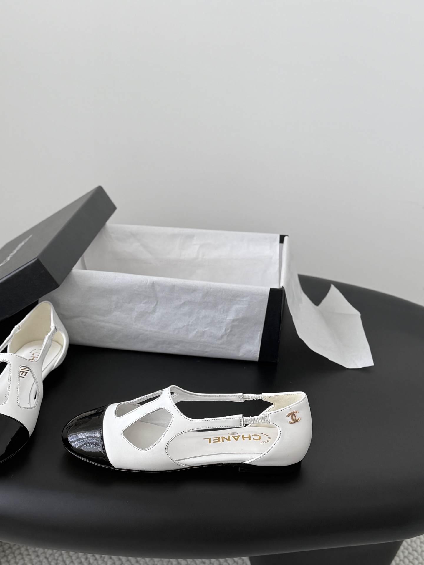 Chan 26C mary jane flats