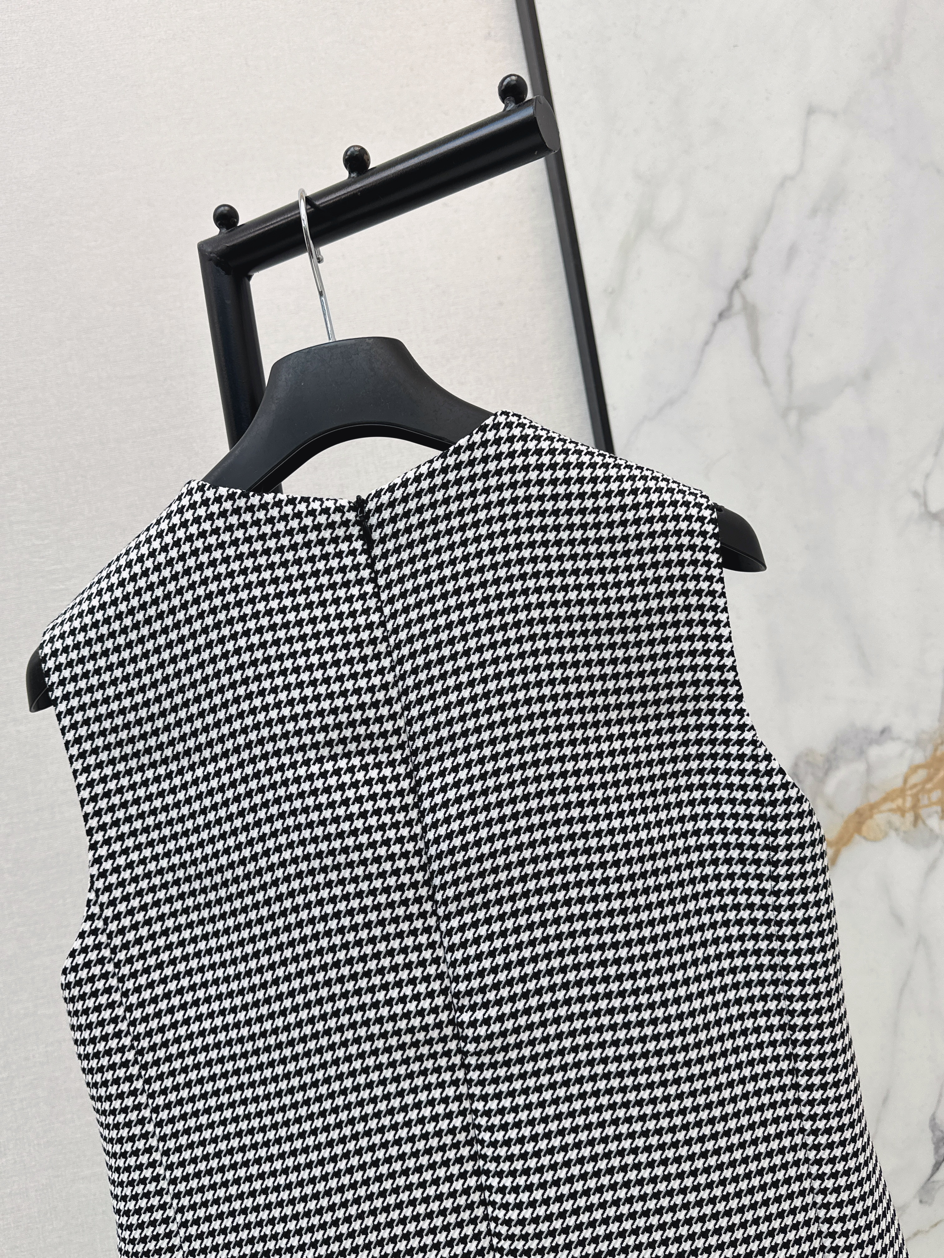 CD 26ss houndstone dress