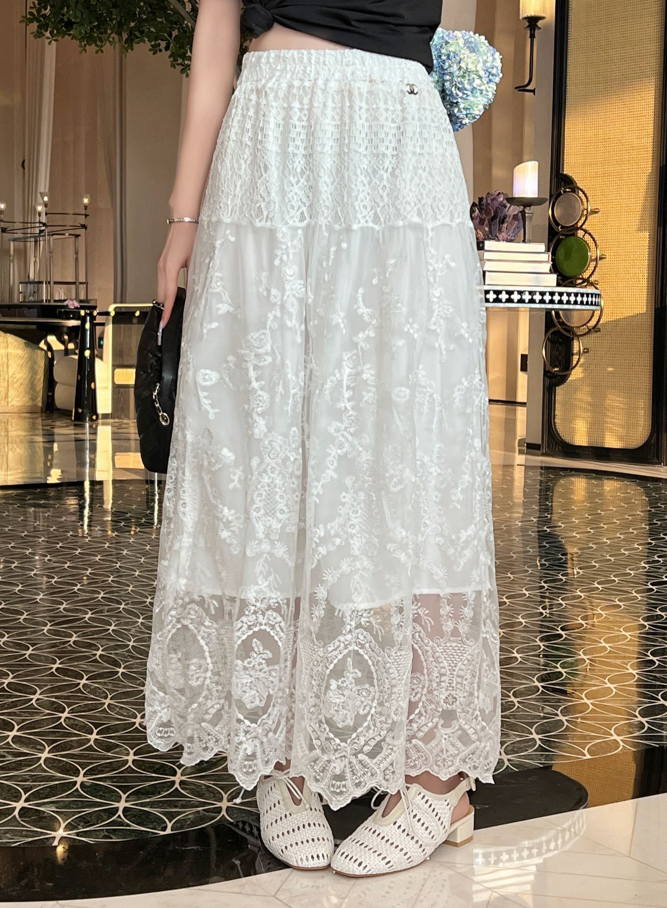 Chan 26ss lace skirt
