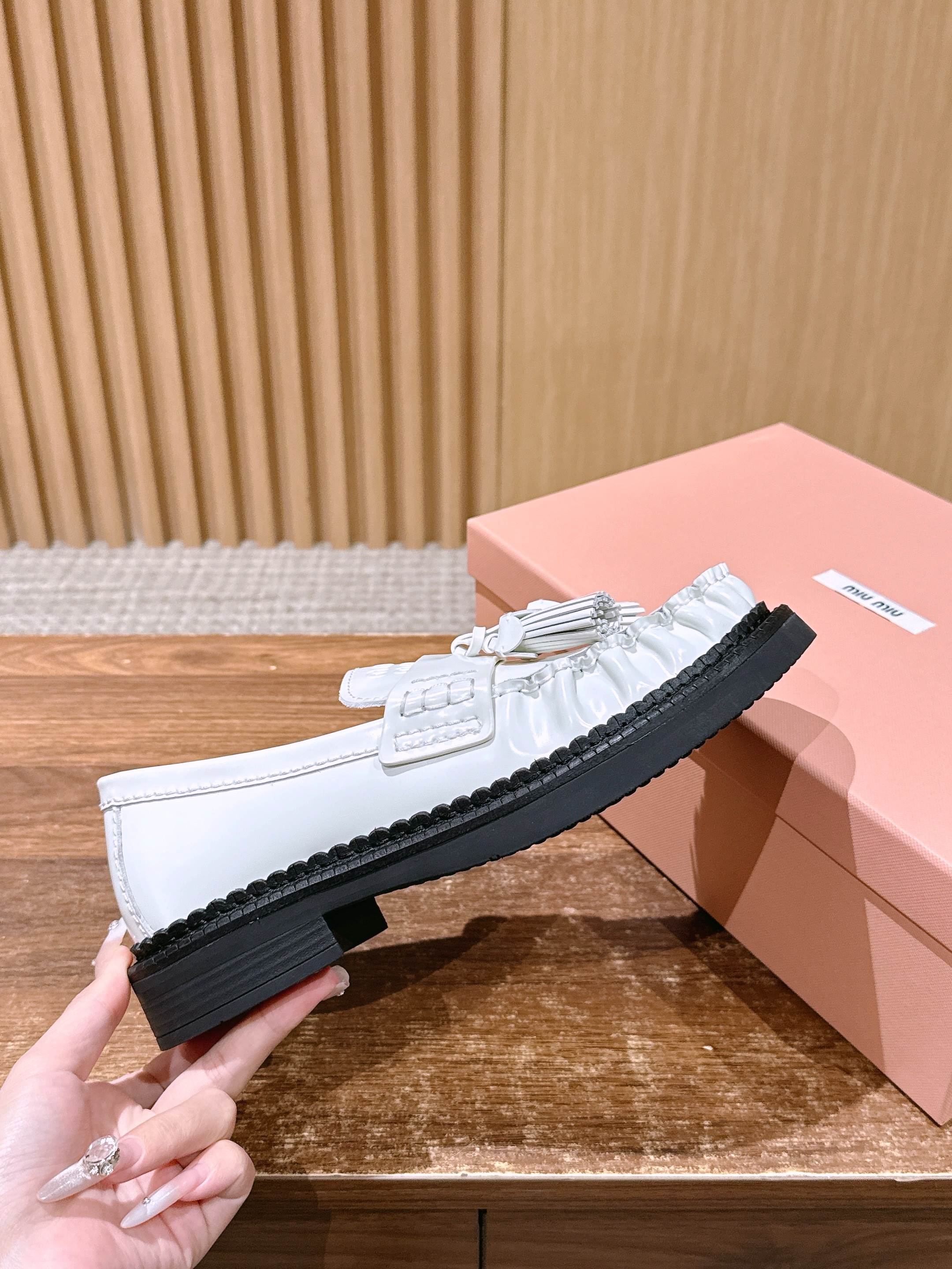 Miu 25fw loafer shoes