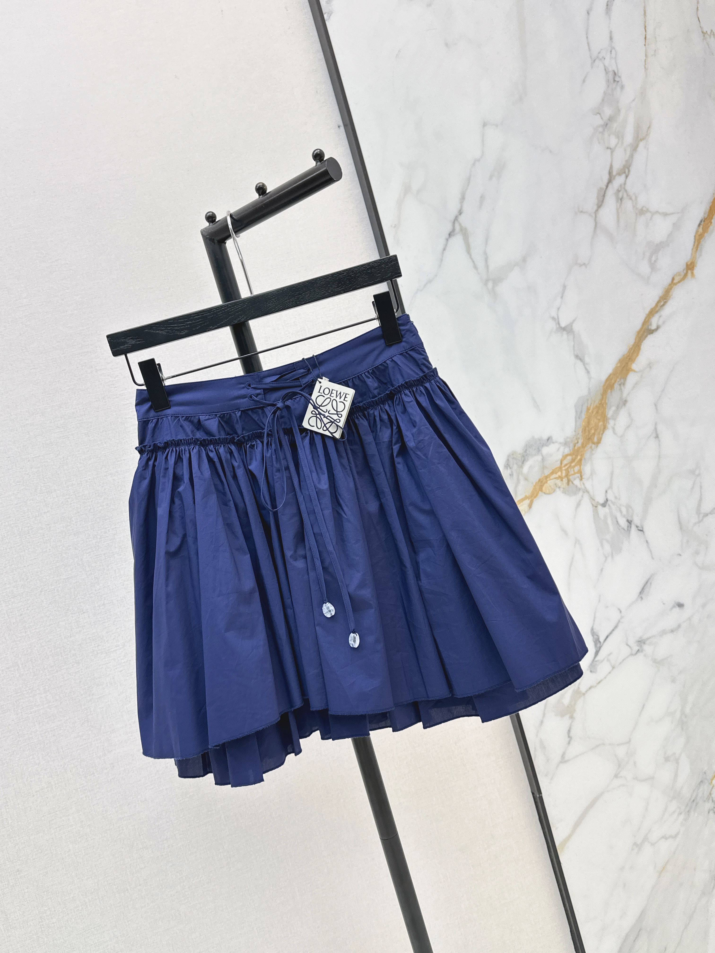 Loe 26ss ruffle mini skirt