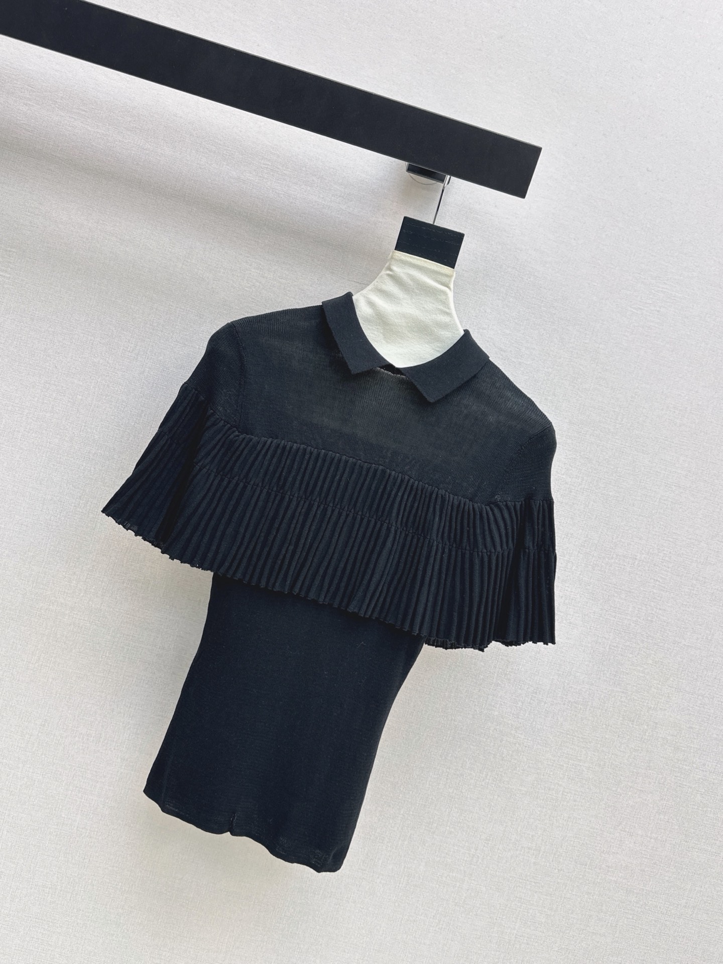 Miu 26ss cape knitswear